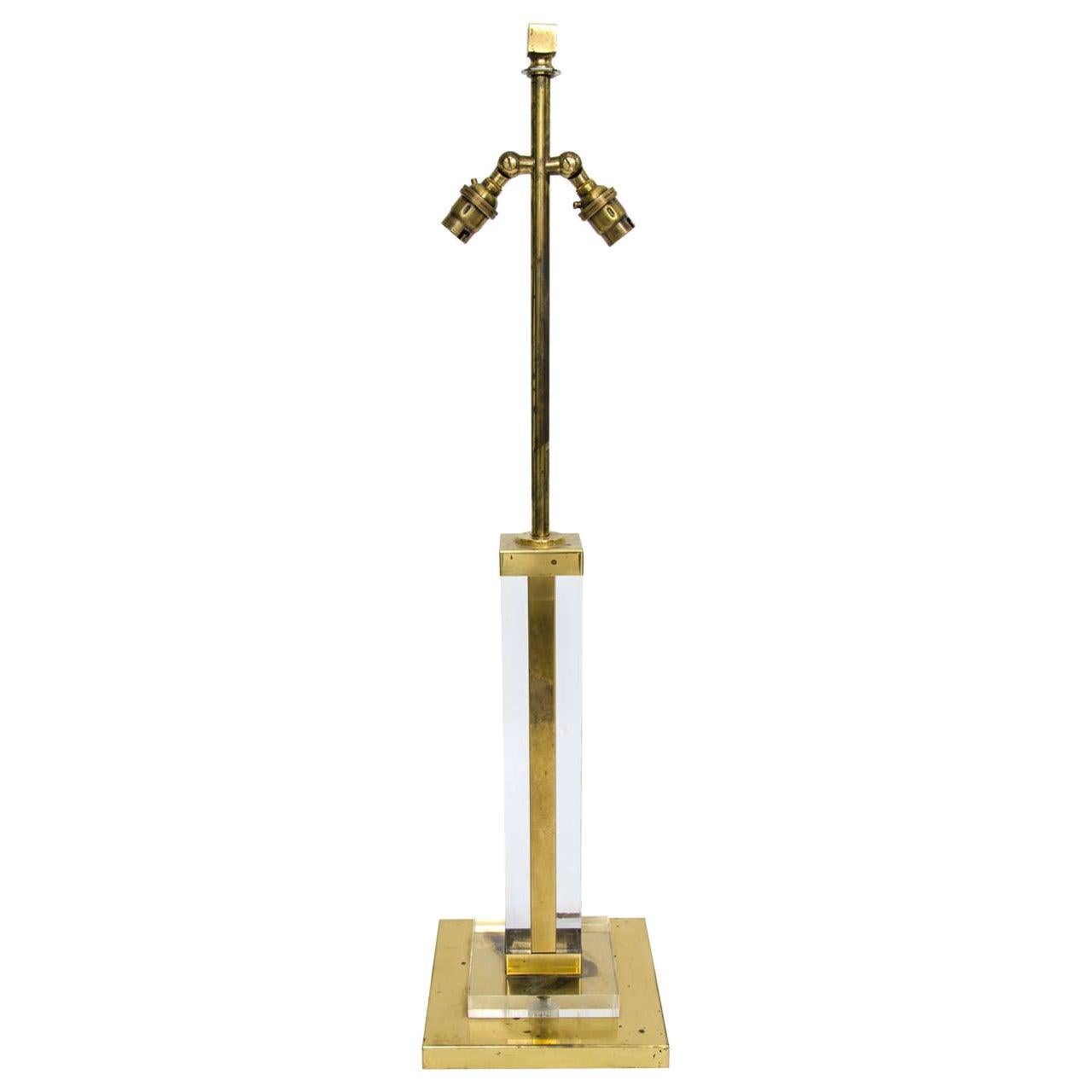 Midcentury Brass and Lucite Column Table Lamp For Sale