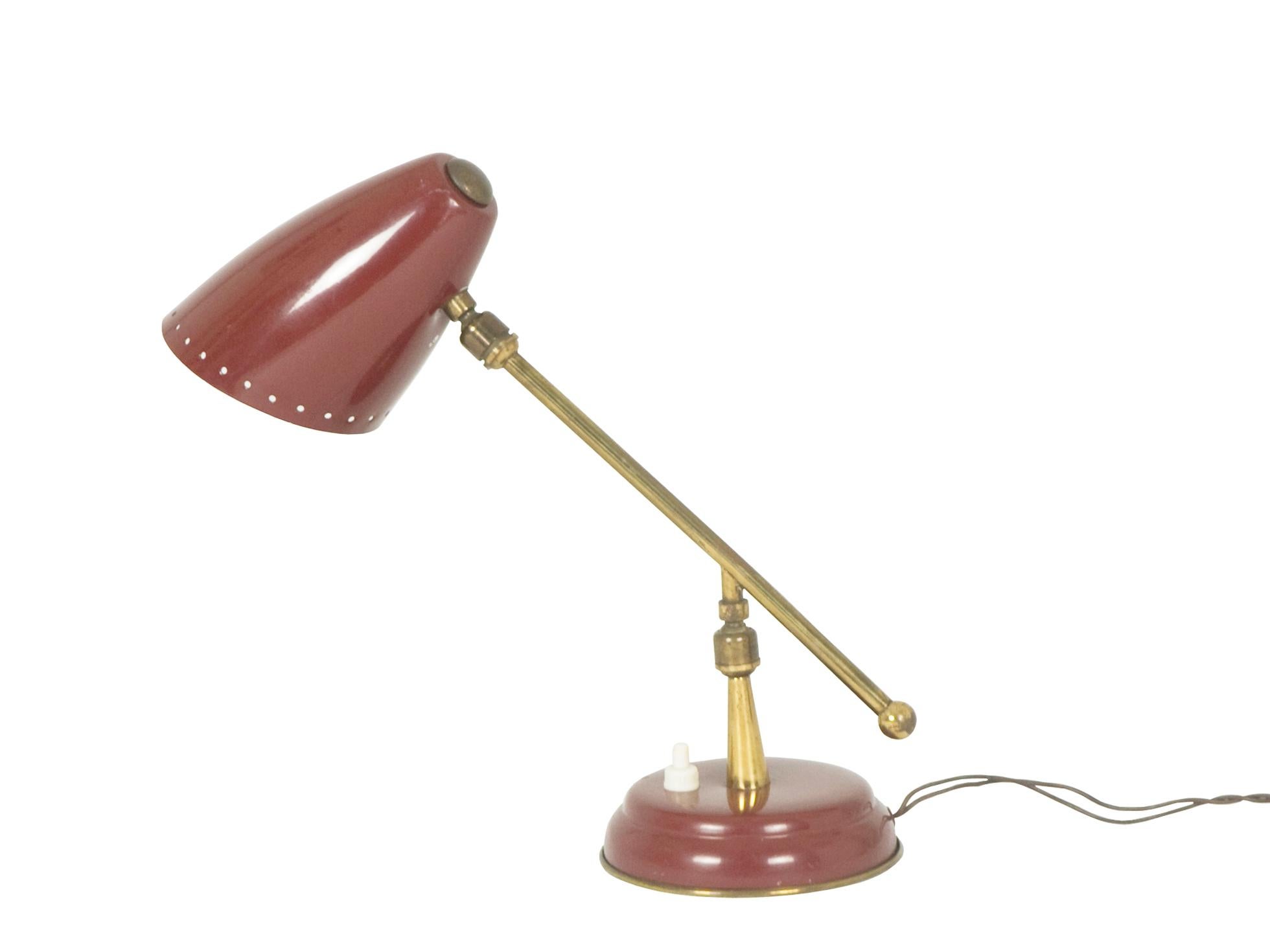 Midcentury Brass and Metal Italian Adjustable Table Lamp For Sale 8