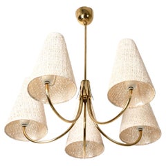 Lustre en laiton du milieu du siècle dernier par Rupert Nikoll