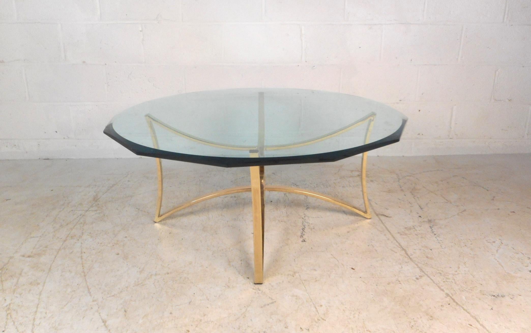 Midcentury Brass Coffee Table In Good Condition For Sale In Brooklyn, NY