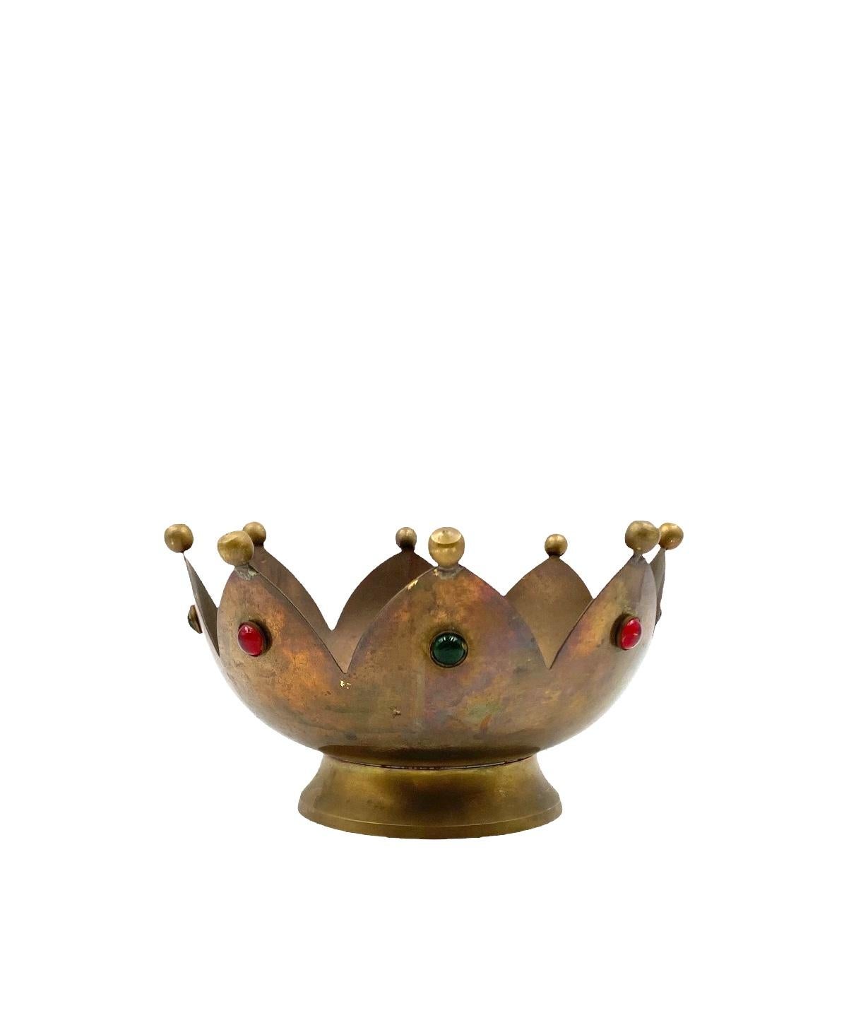 Midcentury brass crown shaped ashtray / vide poche, France 1960s 1