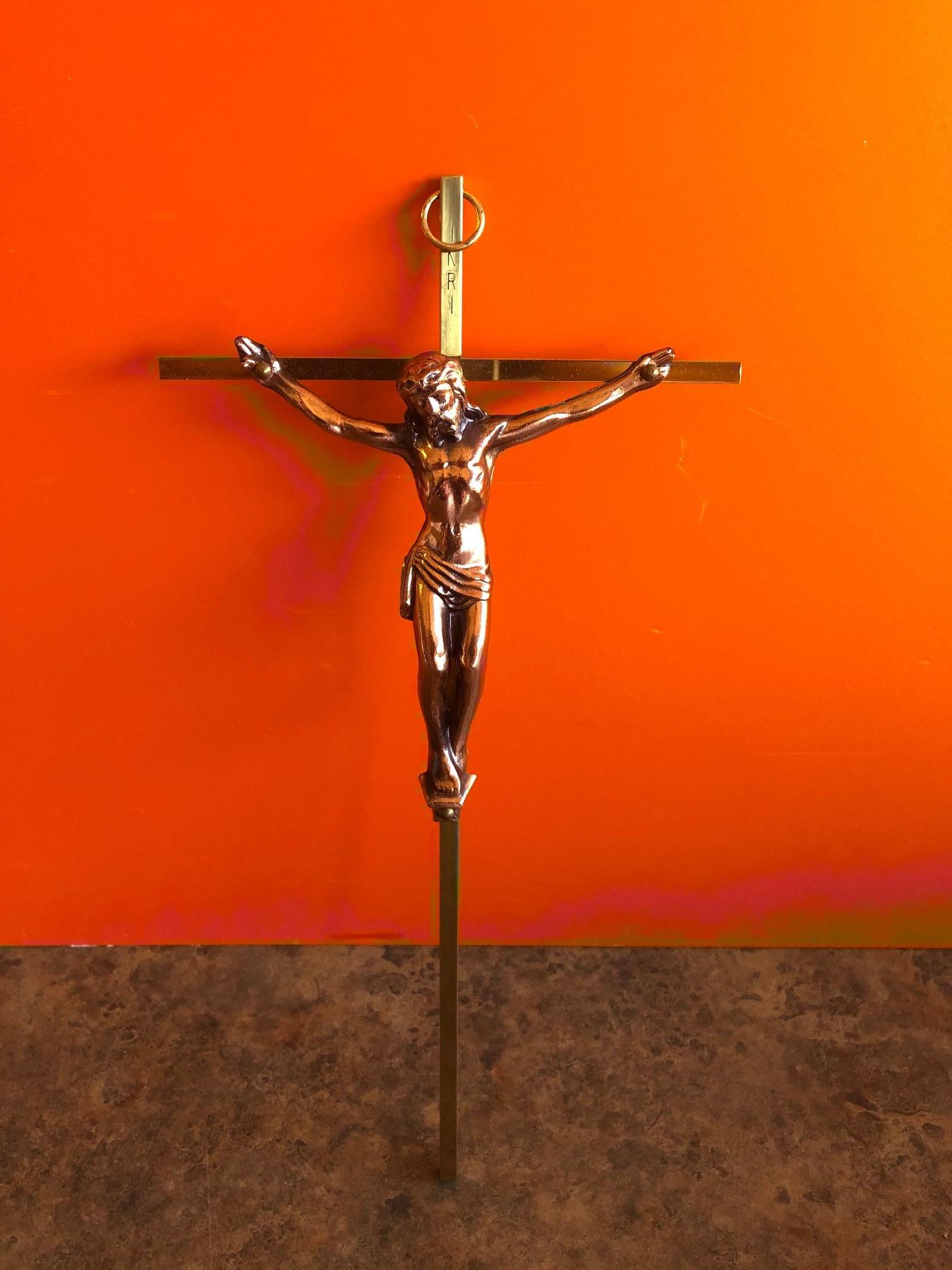 Midcentury Brass Crucifix with Copper Jesus In Good Condition For Sale In San Diego, CA