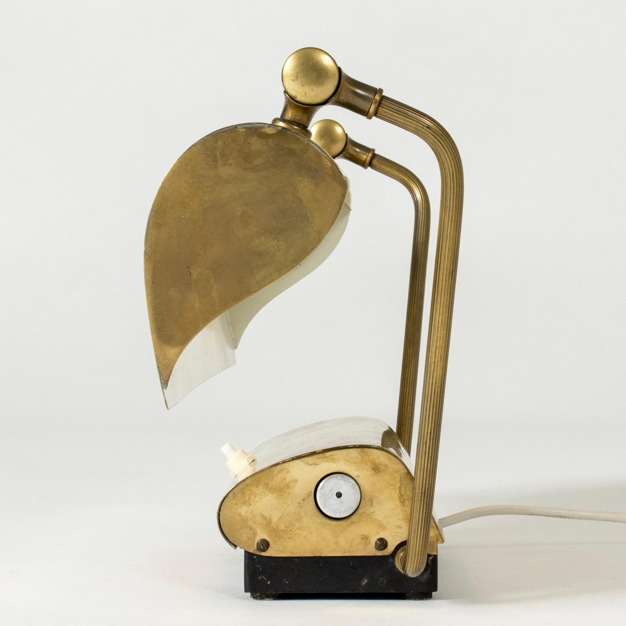 Messing-Schreibtischlampe aus der Jahrhundertmitte, Philips, Niederlande, 1940er Jahre (Mitte des 20. Jahrhunderts) im Angebot