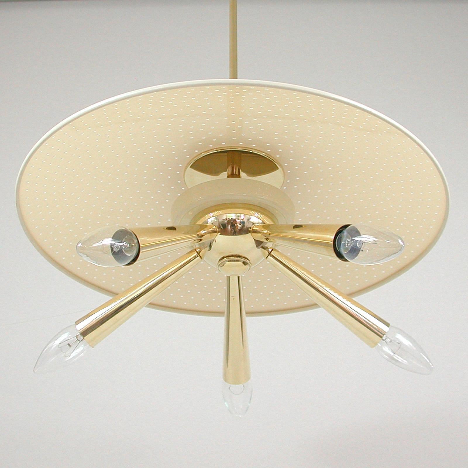 Midcentury Brass Dome 5 Light Pendant, Italy Early 1950s In Good Condition For Sale In NUEMBRECHT, NRW