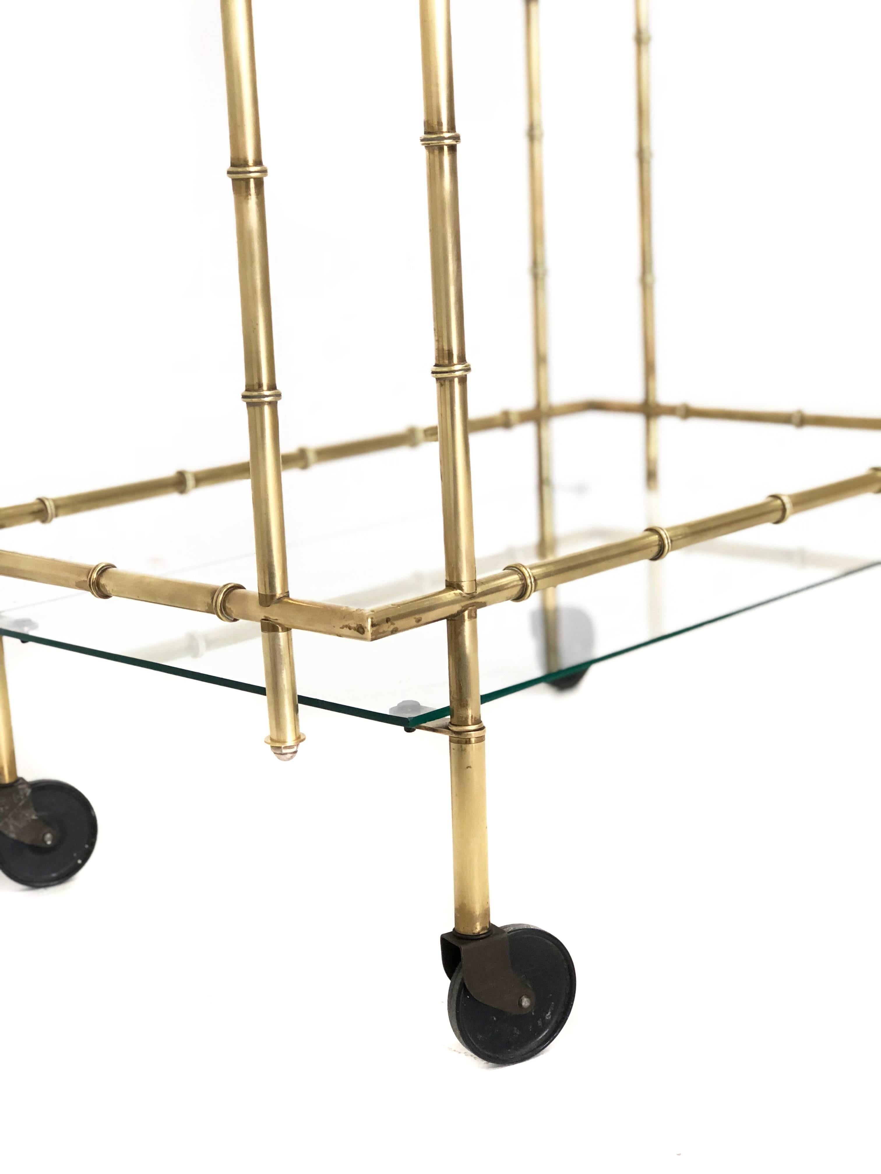 Midcentury Brass Faux Bamboo Bar Cart In Good Condition For Sale In New Hyde Park, NY