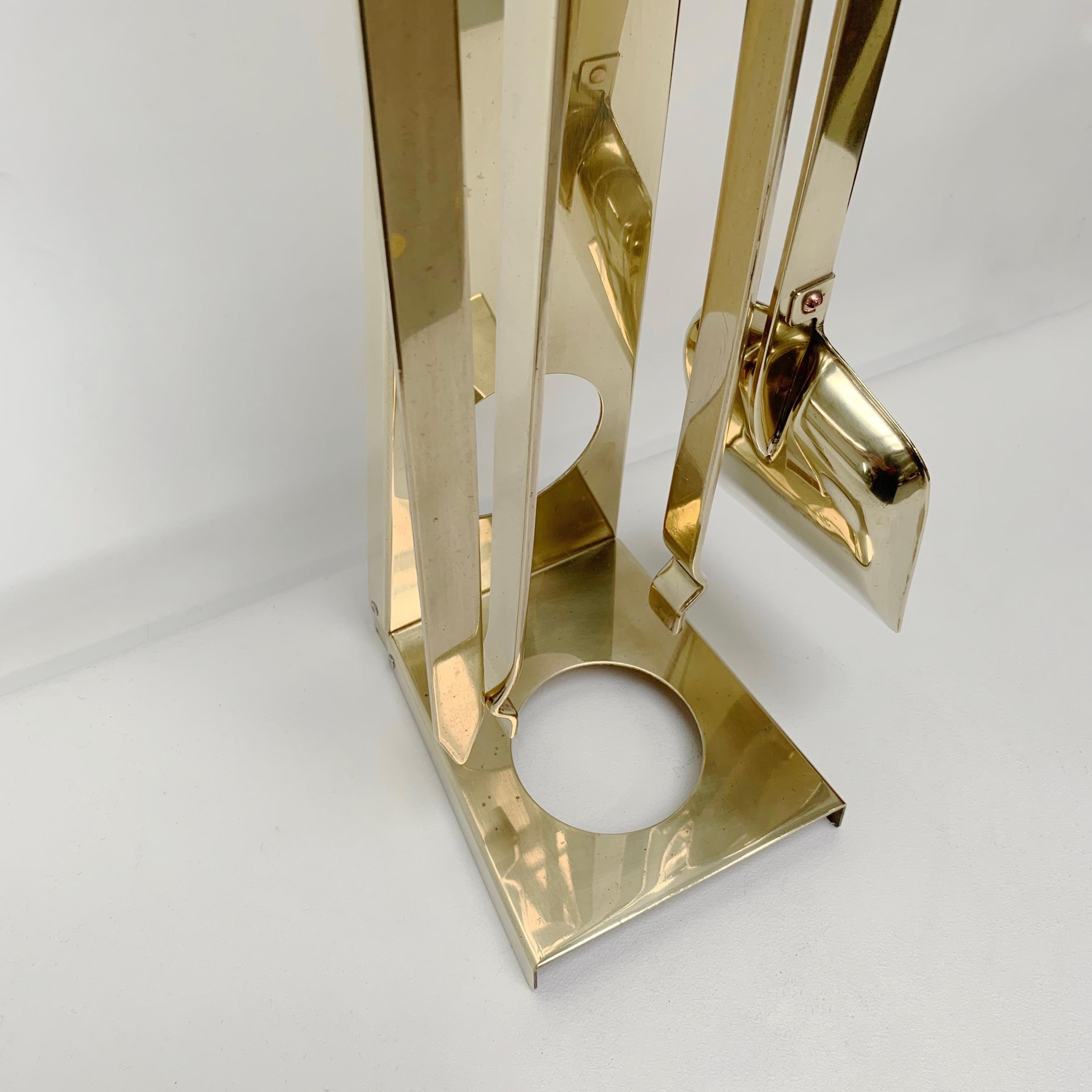 Midcentury Brass Fireplace Tools, circa 1960, Italy For Sale 9