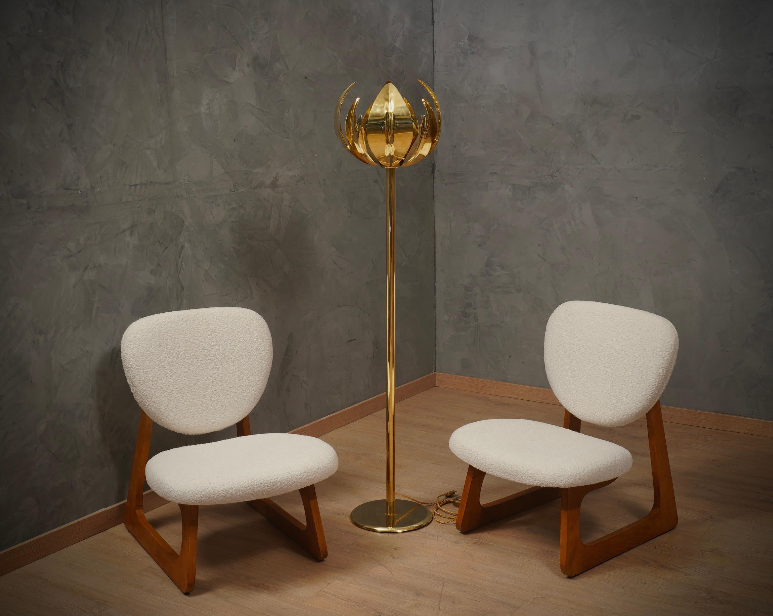 MidCentury Brass Italian Manufacturing Floor Lamp, 1940 In Good Condition For Sale In Rome, IT