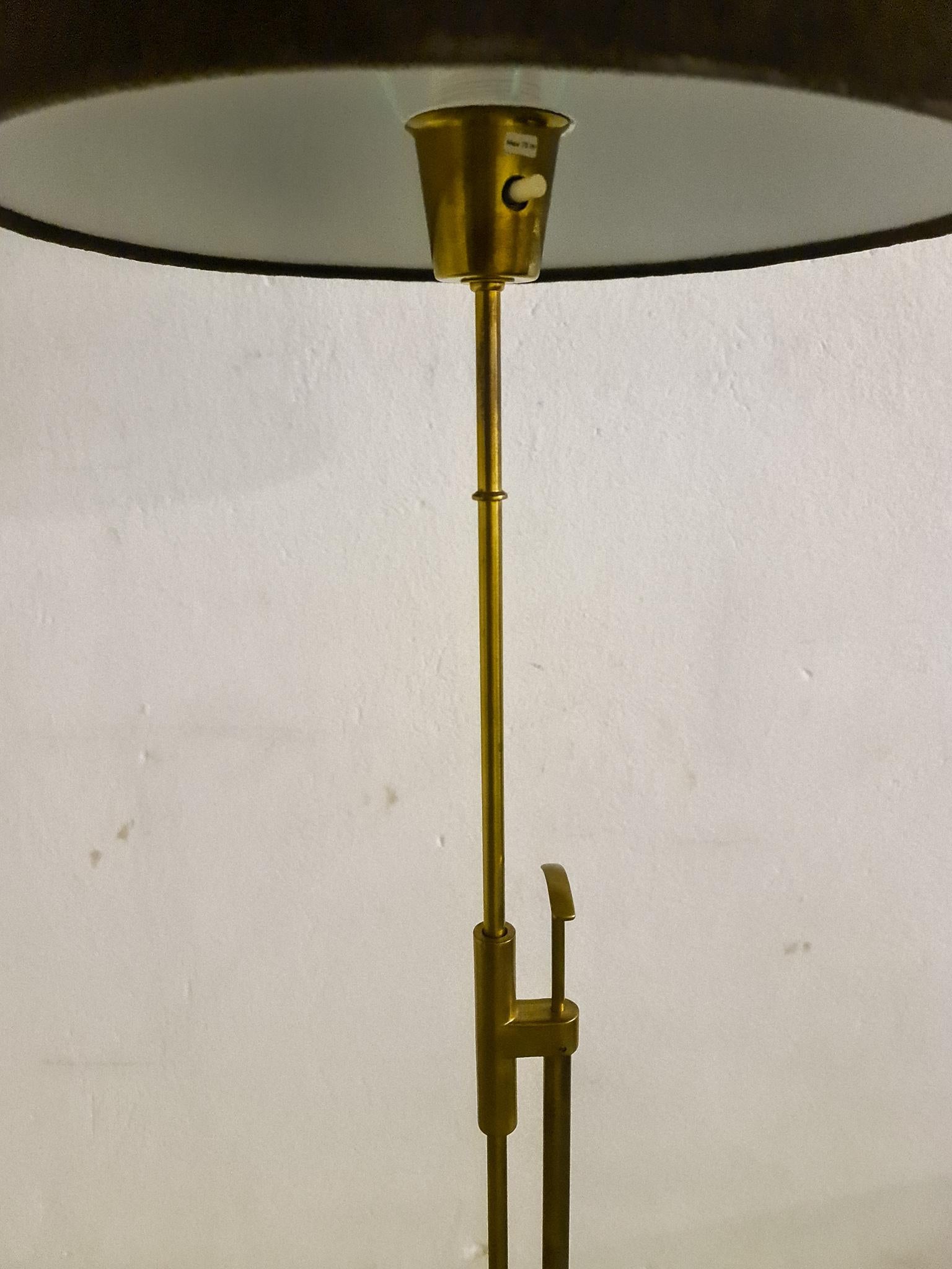 Lampadaire en laiton du milieu du siècle Falkenbergs Belysning, Suède, années 1960 en vente 1