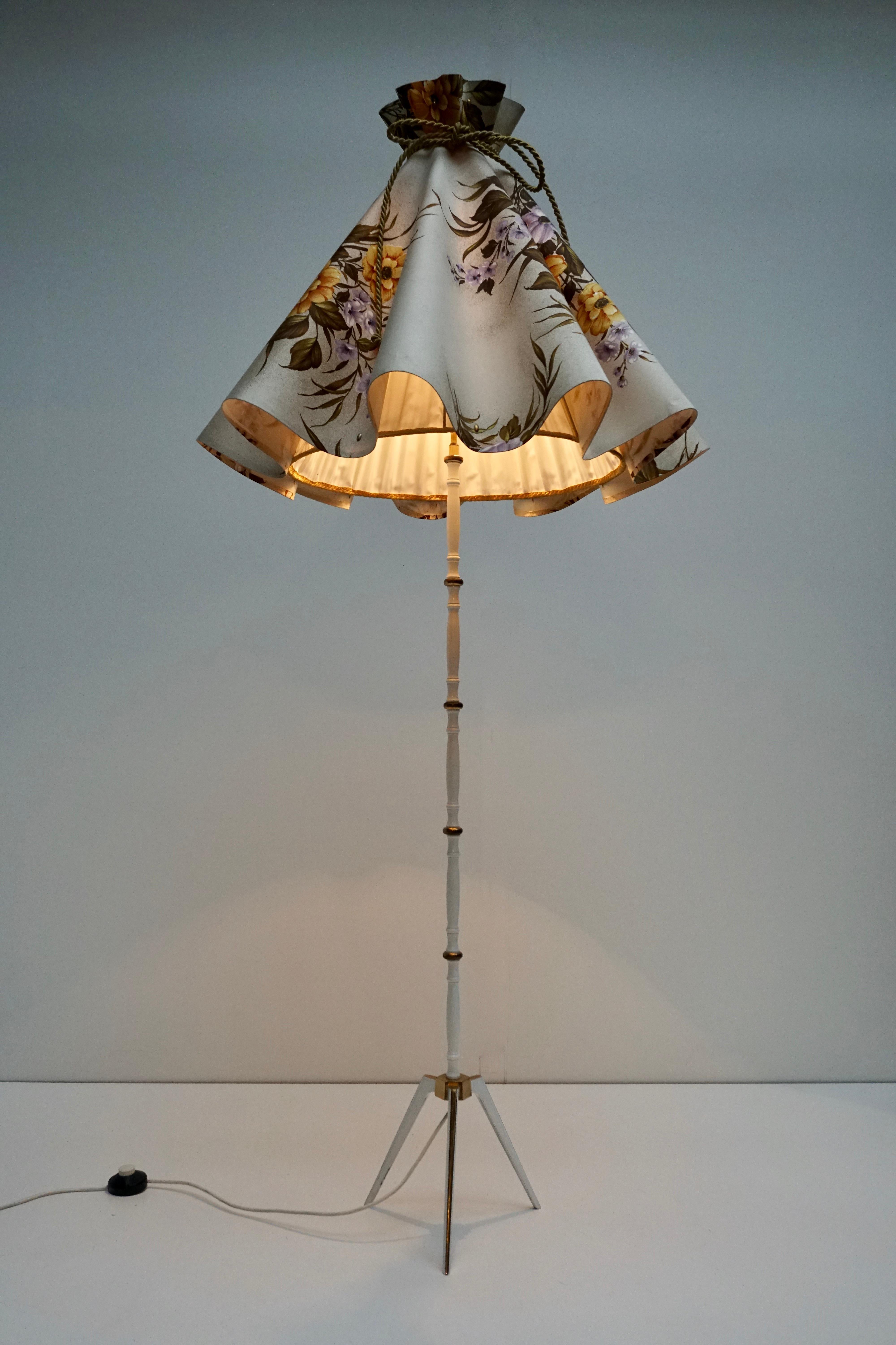 Italian Midcentury Brass Floor Lamp, Flower Shade, Italy For Sale