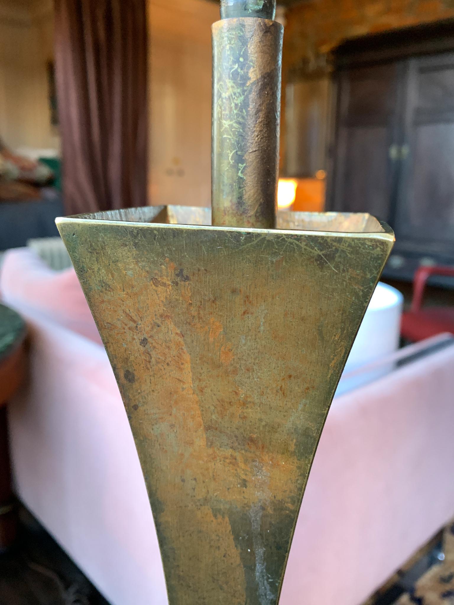 Lampadaire en laiton du milieu du siècle en vente 2