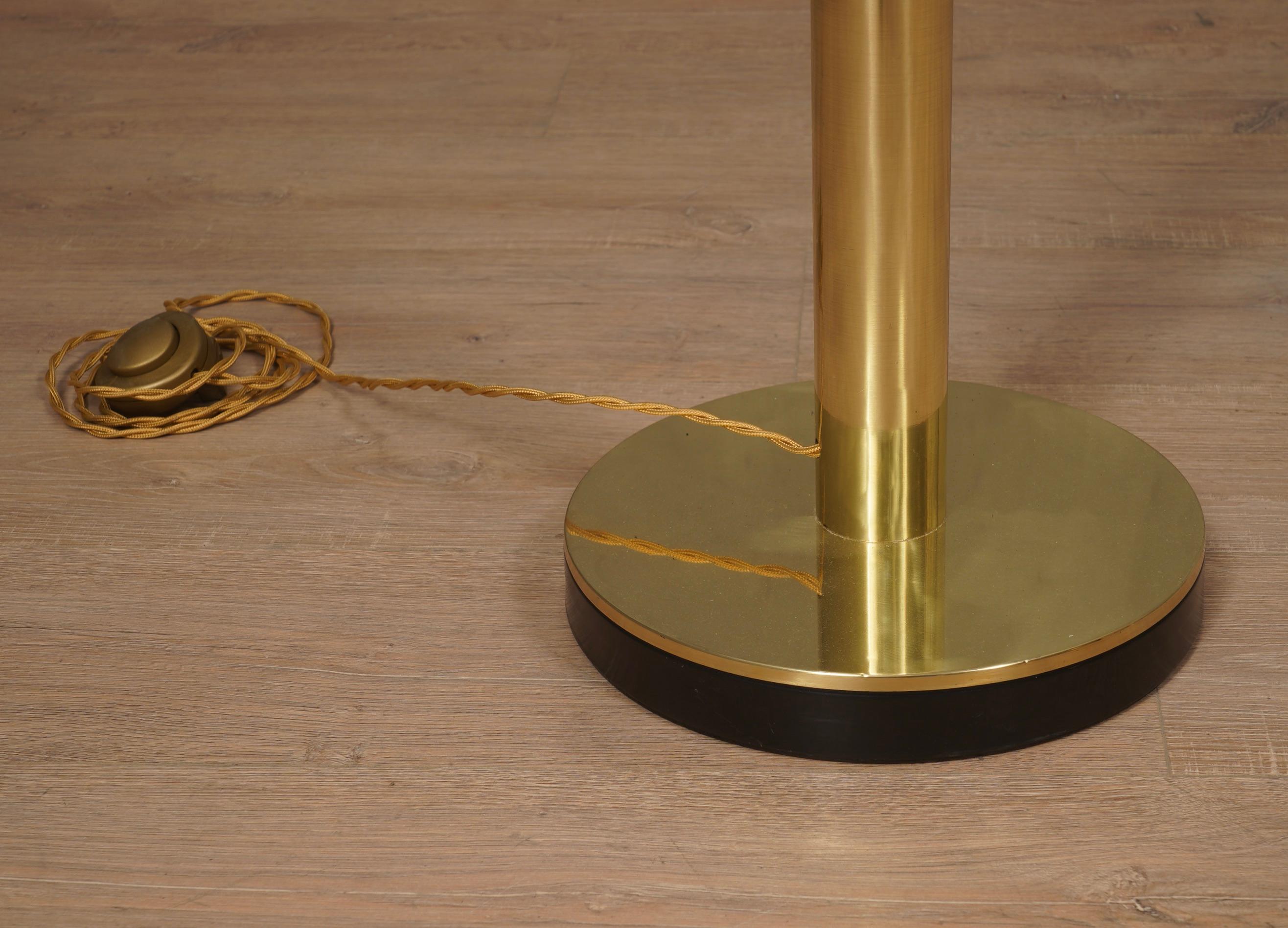 MidCentury Brass Italian Manufacturing Floor Lamp, 1970 For Sale 8
