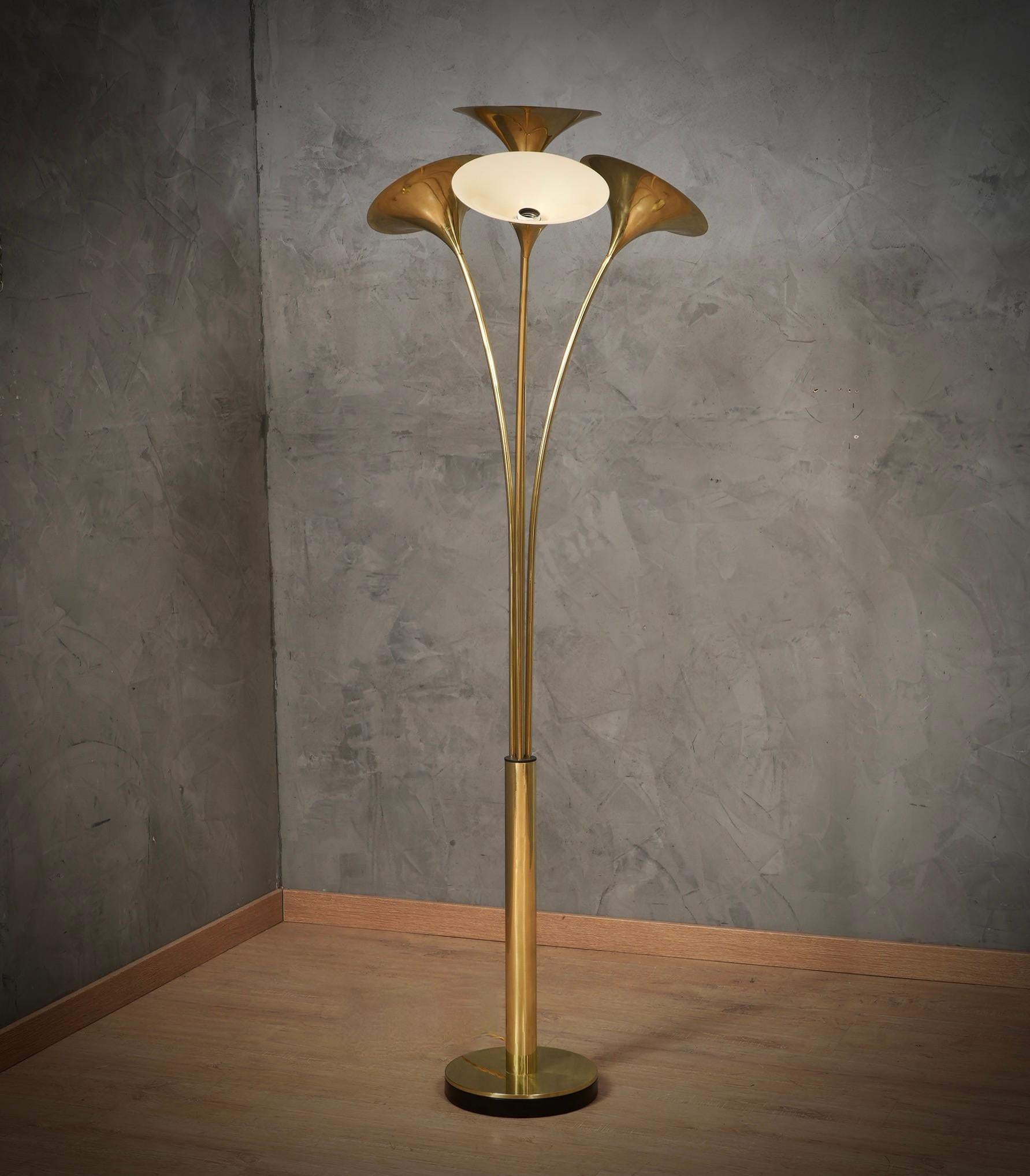 Late 20th Century MidCentury Brass Italian Manufacturing Floor Lamp, 1970 For Sale