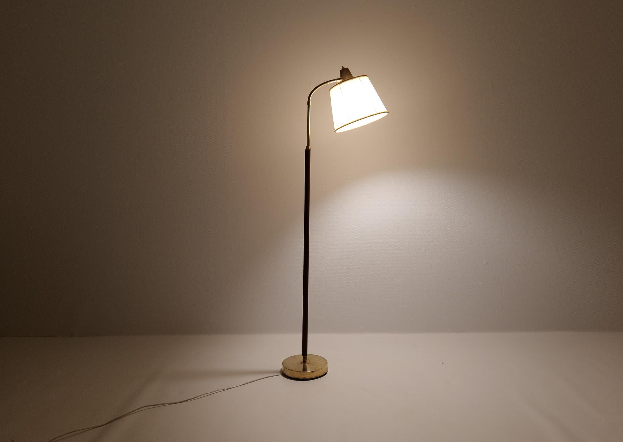 Scandinavian Modern Midcentury Brass Leather Floor Lamp Falkenbergs Belysning, Sweden, 1960s