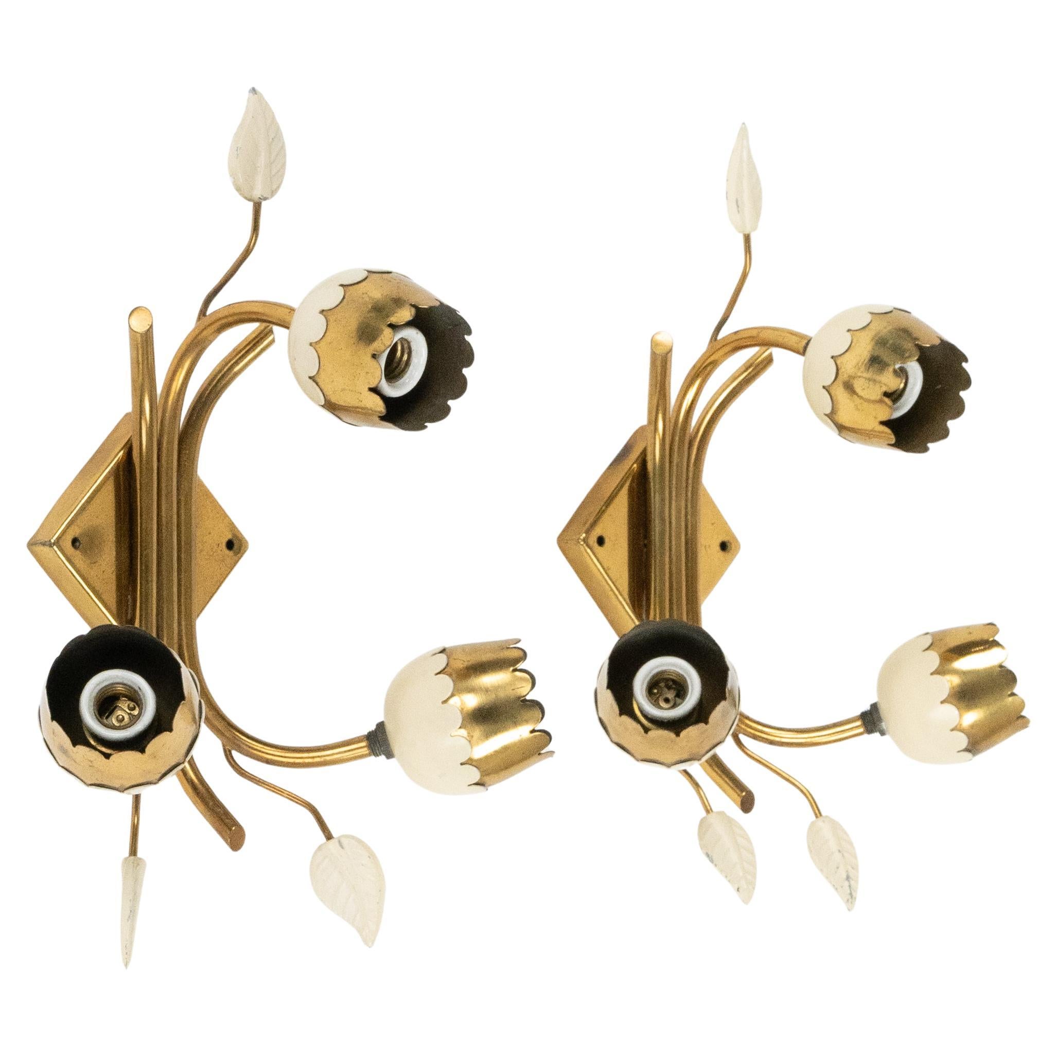 Midcentury Brass Pair of Tulip Flower Sconces Wall Lamps, Italy 1950s