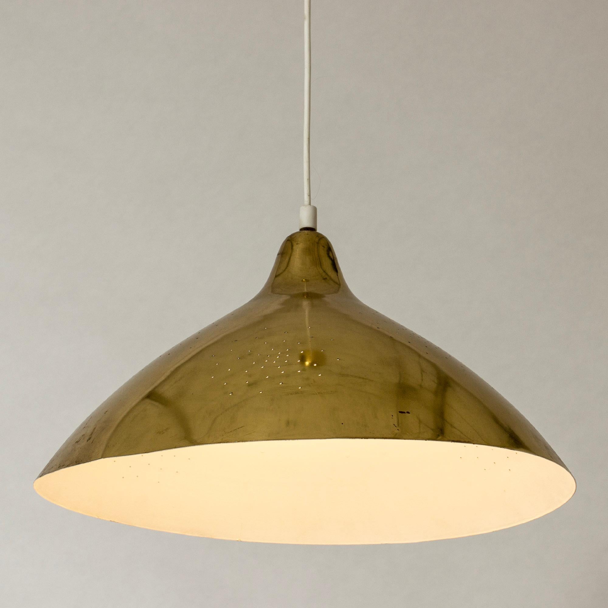 Midcentury Brass Pendant Lamp by Lisa Johansson-Pape, Orno, Finland, 1950s In Good Condition For Sale In Stockholm, SE