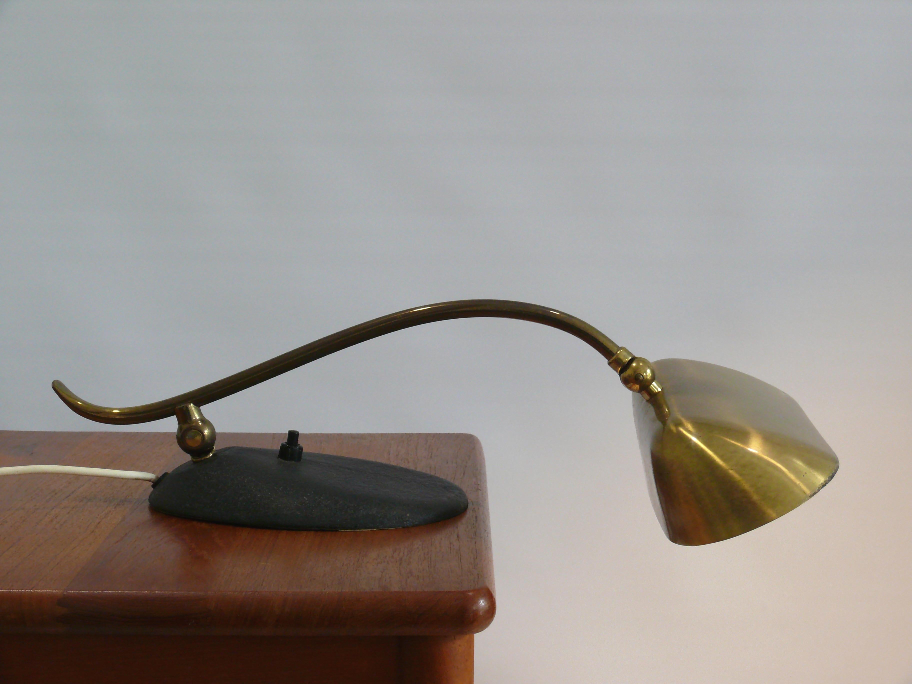 Midcentury Brass Piano Lamp, 1960s In Good Condition For Sale In Schwerin, MV