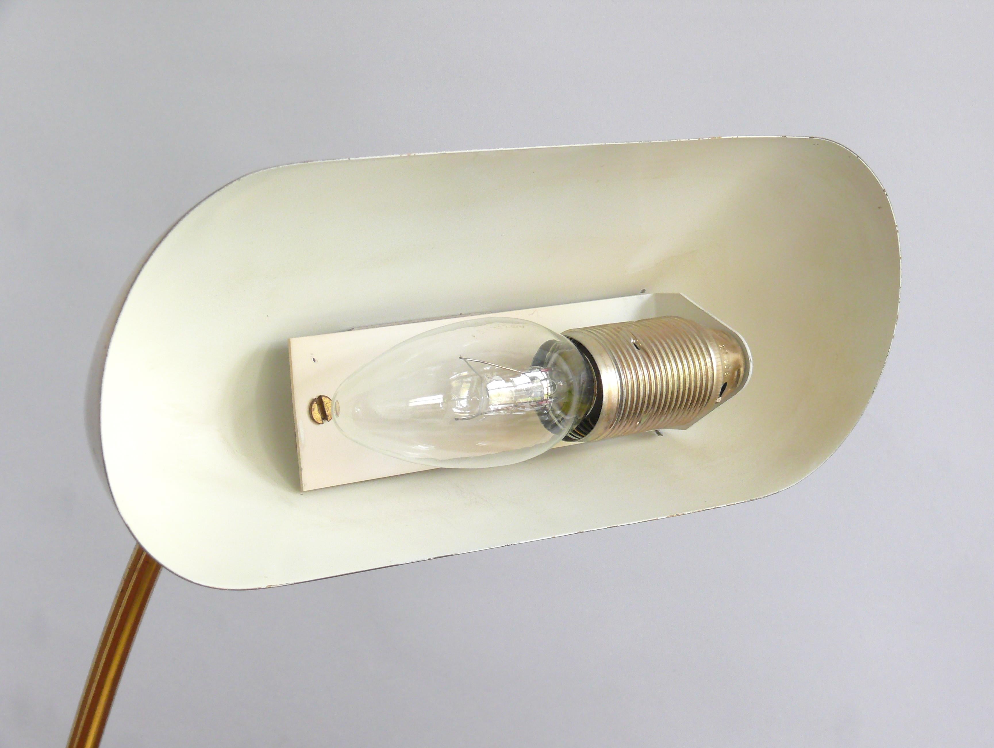 Lampe de piano en laiton du milieu du siècle, 1960 en vente 1