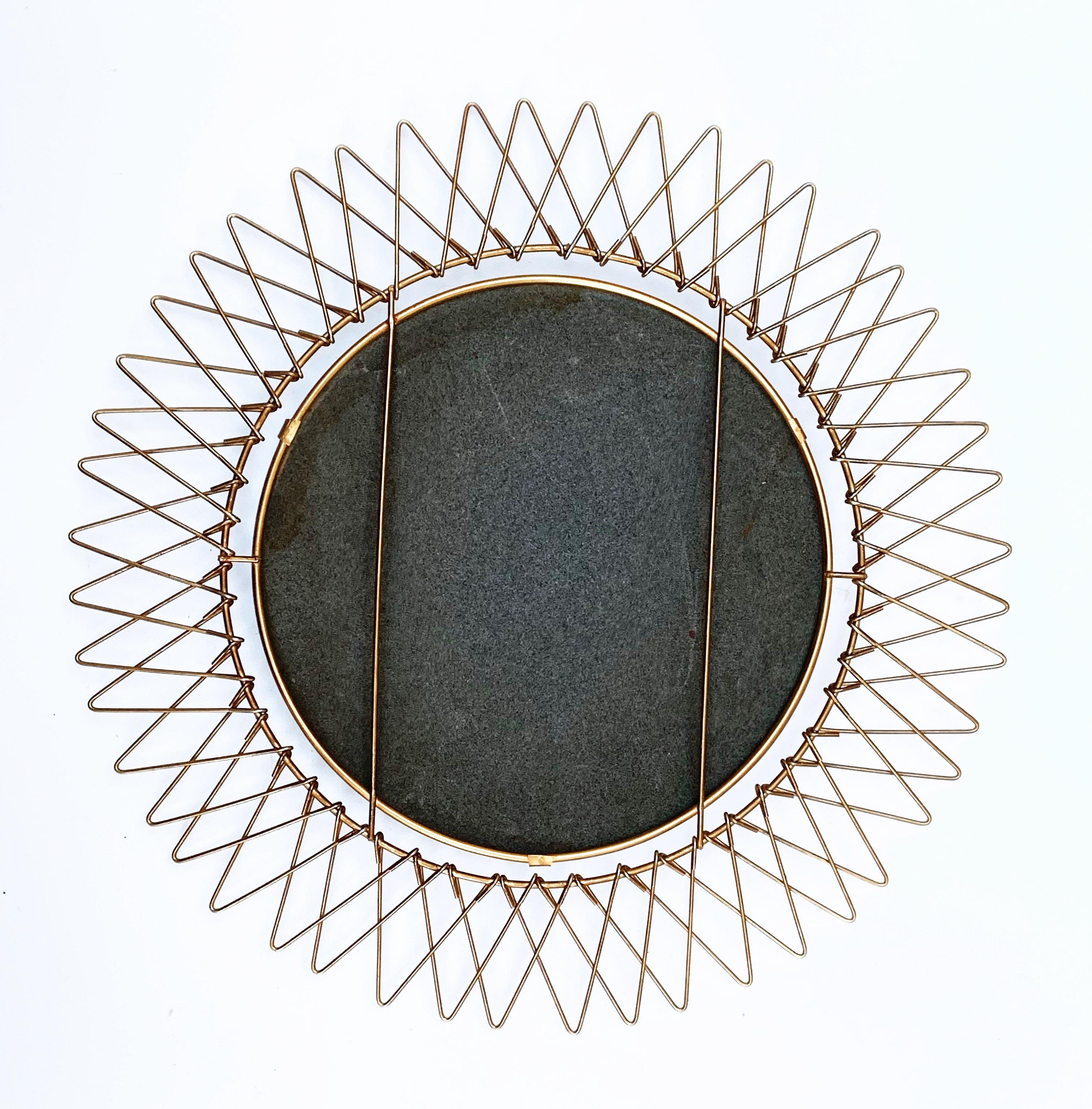 Midcentury Brass Round French Sunburst Adjustable Wall Mirror, Late 1970s For Sale 2