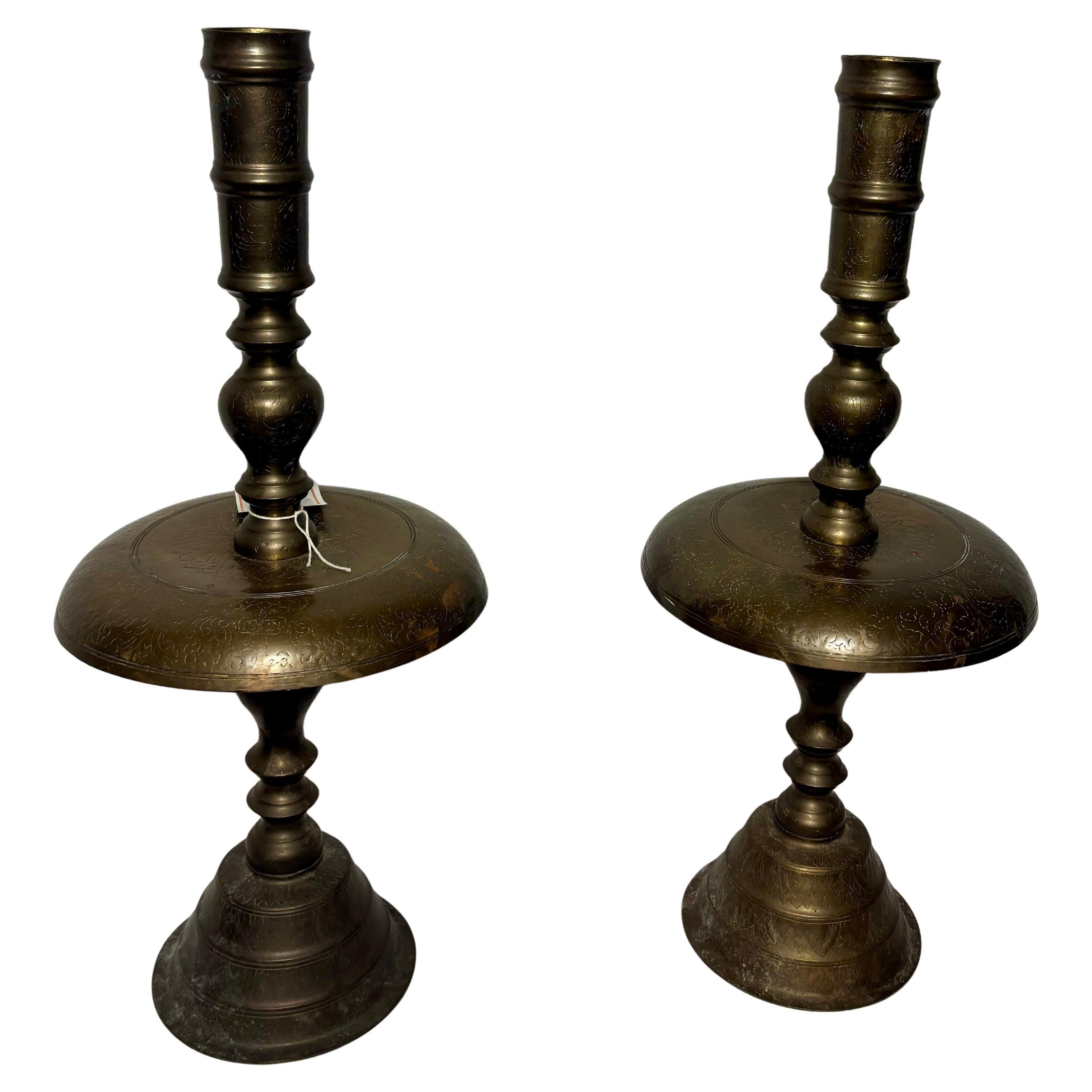 Candelieri Siam in ottone del Medioevo