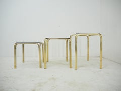Nisttische aus Messing und Rauchglas aus der Jahrhundertmitte, 1970er Jahre