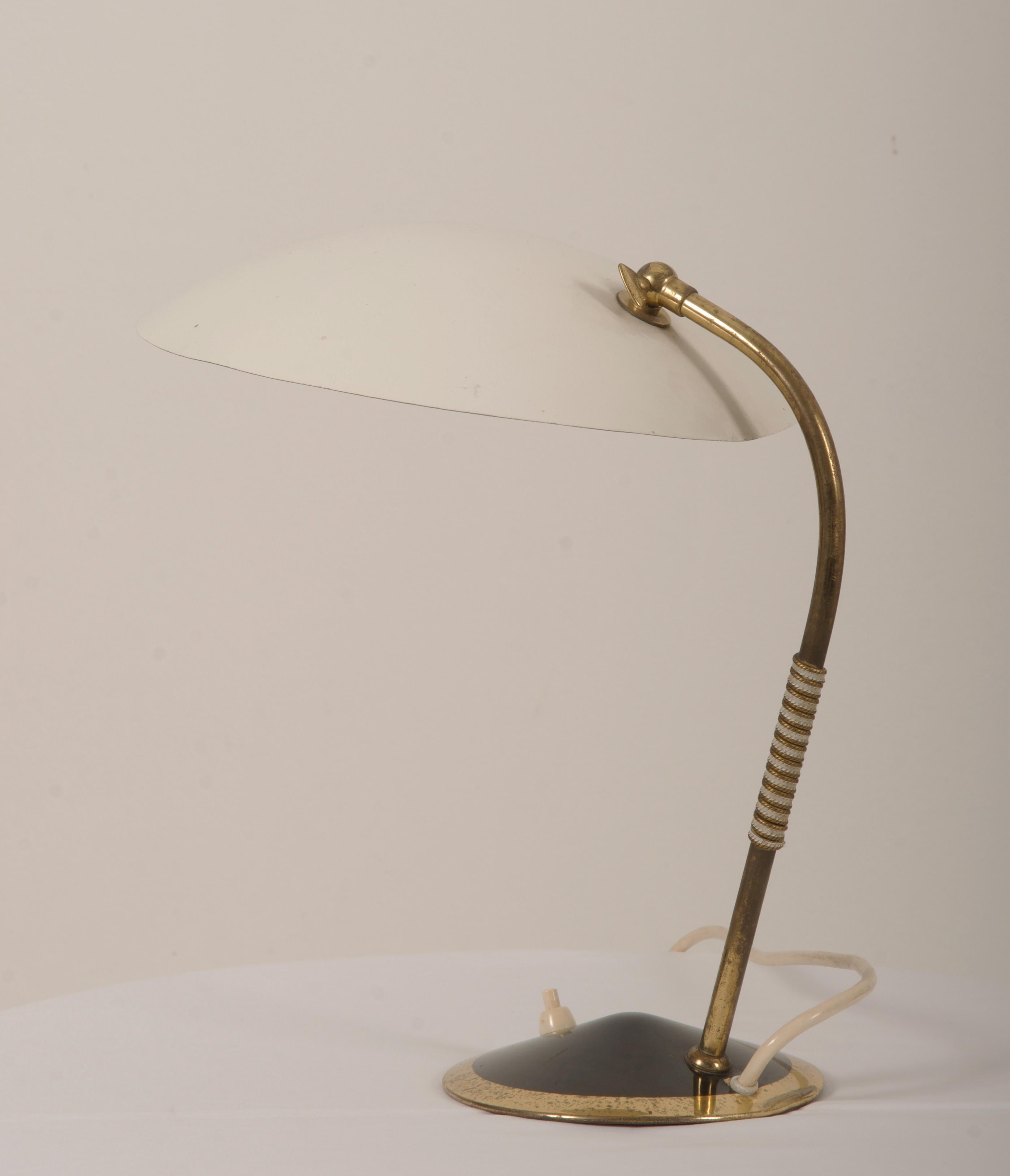 Mid-Century Brass Table Lamp For Sale 3