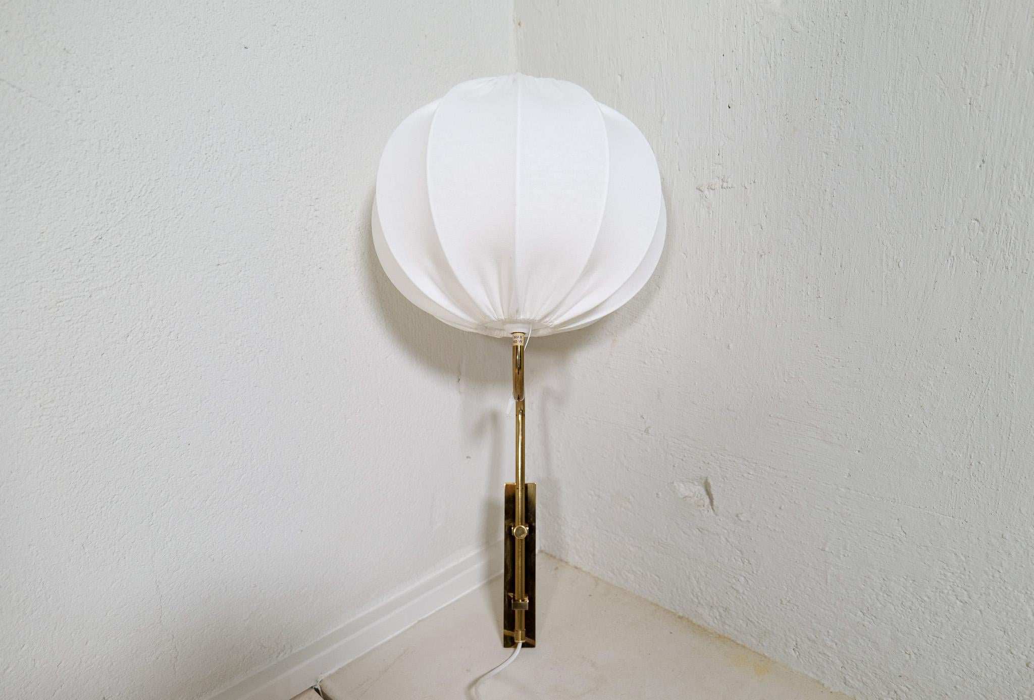 Midcentury Brass Wall Lights Bergboms with Cotton shades, Sweden, 1970s In Good Condition In Hillringsberg, SE