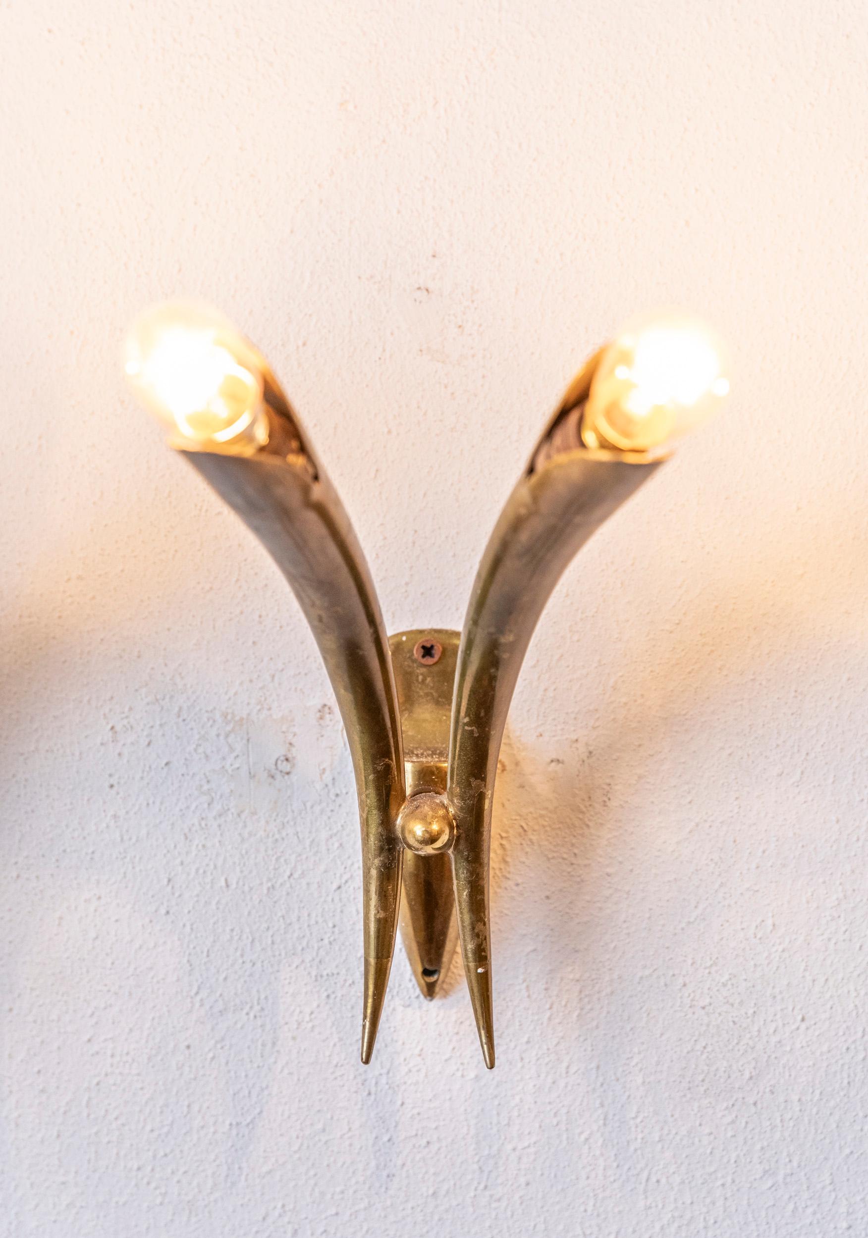 Midcentury brass wall lights by  Guglielmo UIrich, Italy 1940s 2