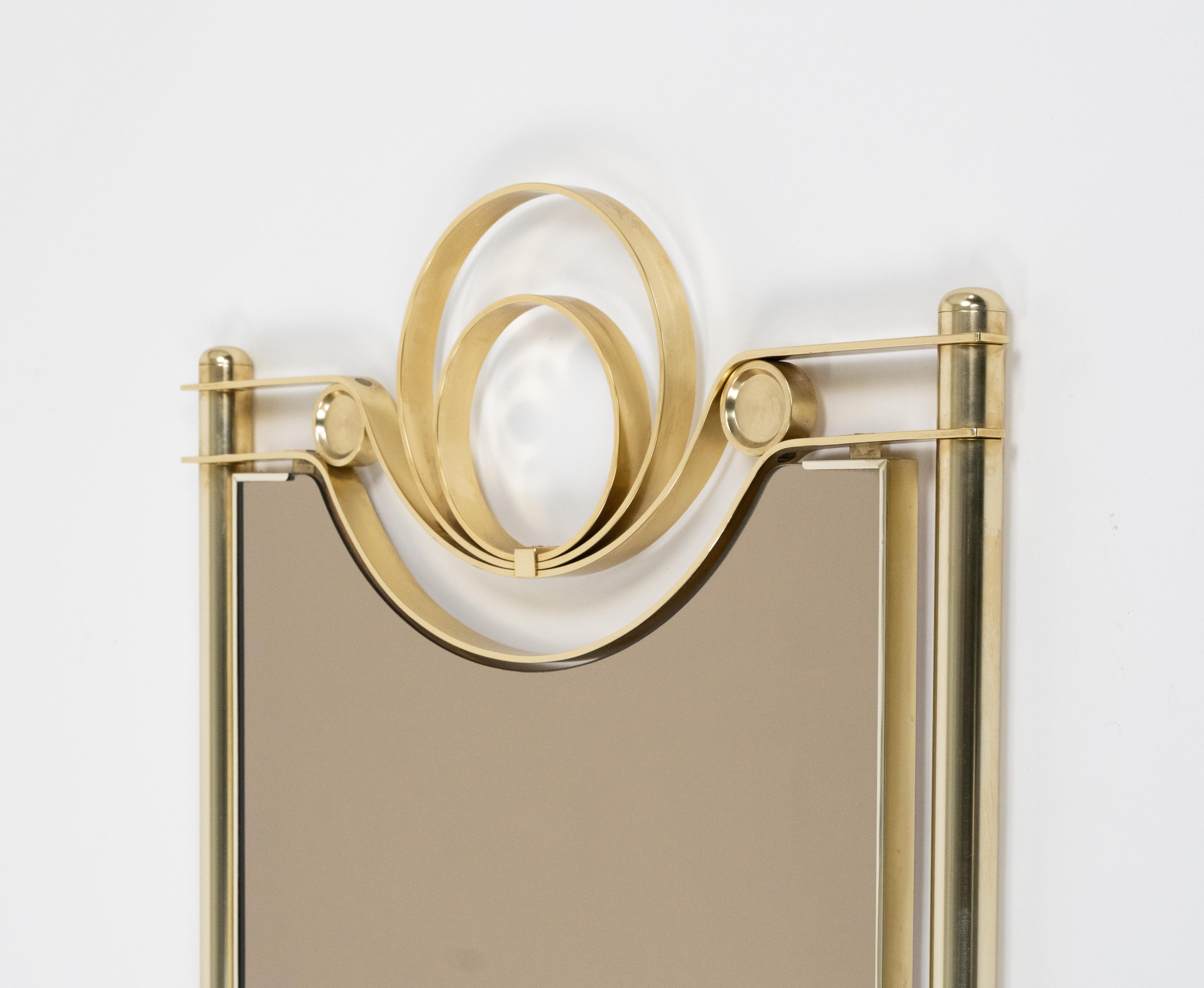 Midcentury Brass Wall Mirror Attributed to Luciano Frigerio, Italy 1970s en venta 2