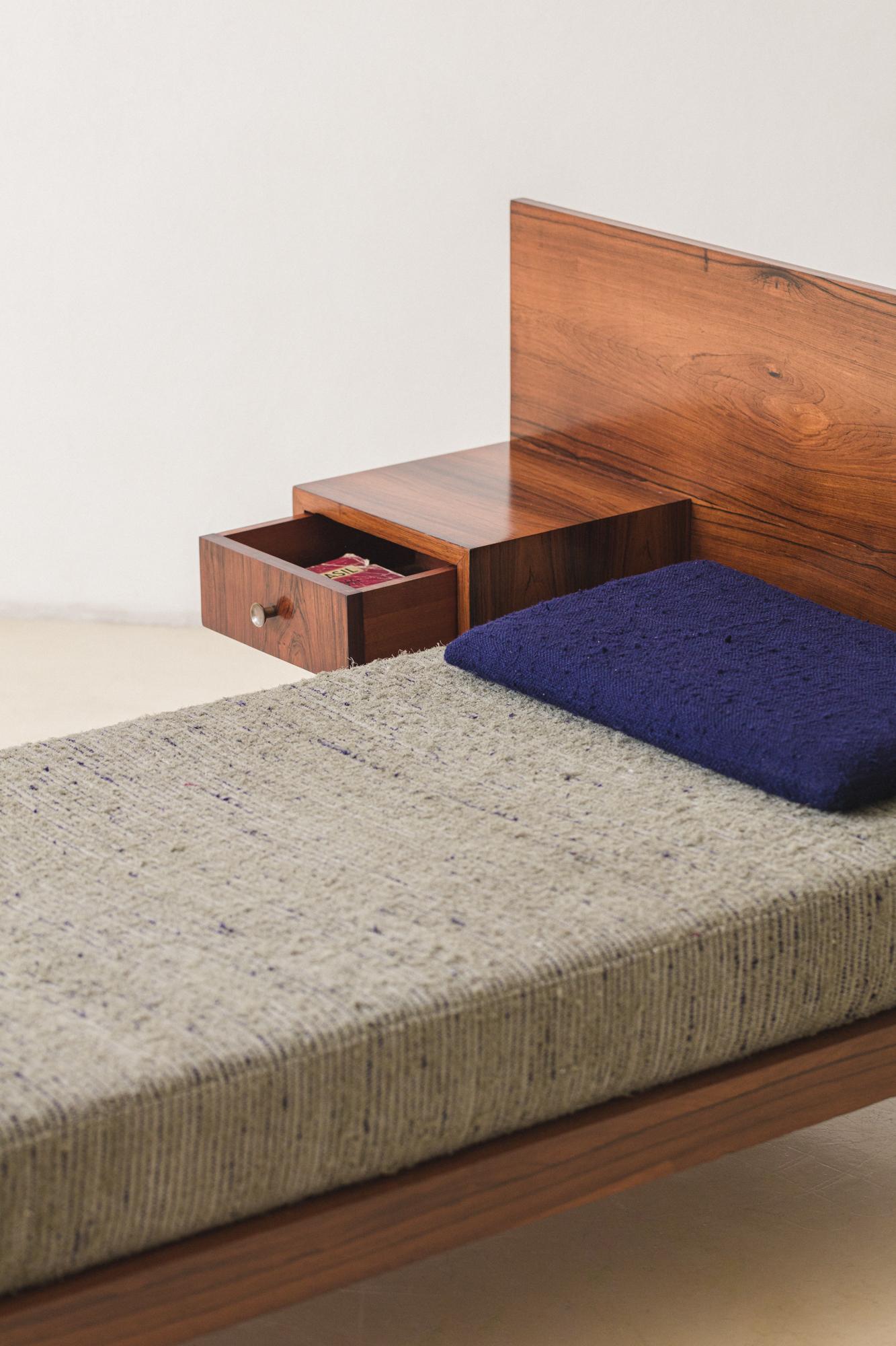 Midcentury Brazilian Rosewood Daybed by Geraldo de Barros, Unilabor, c. 1954 For Sale 3