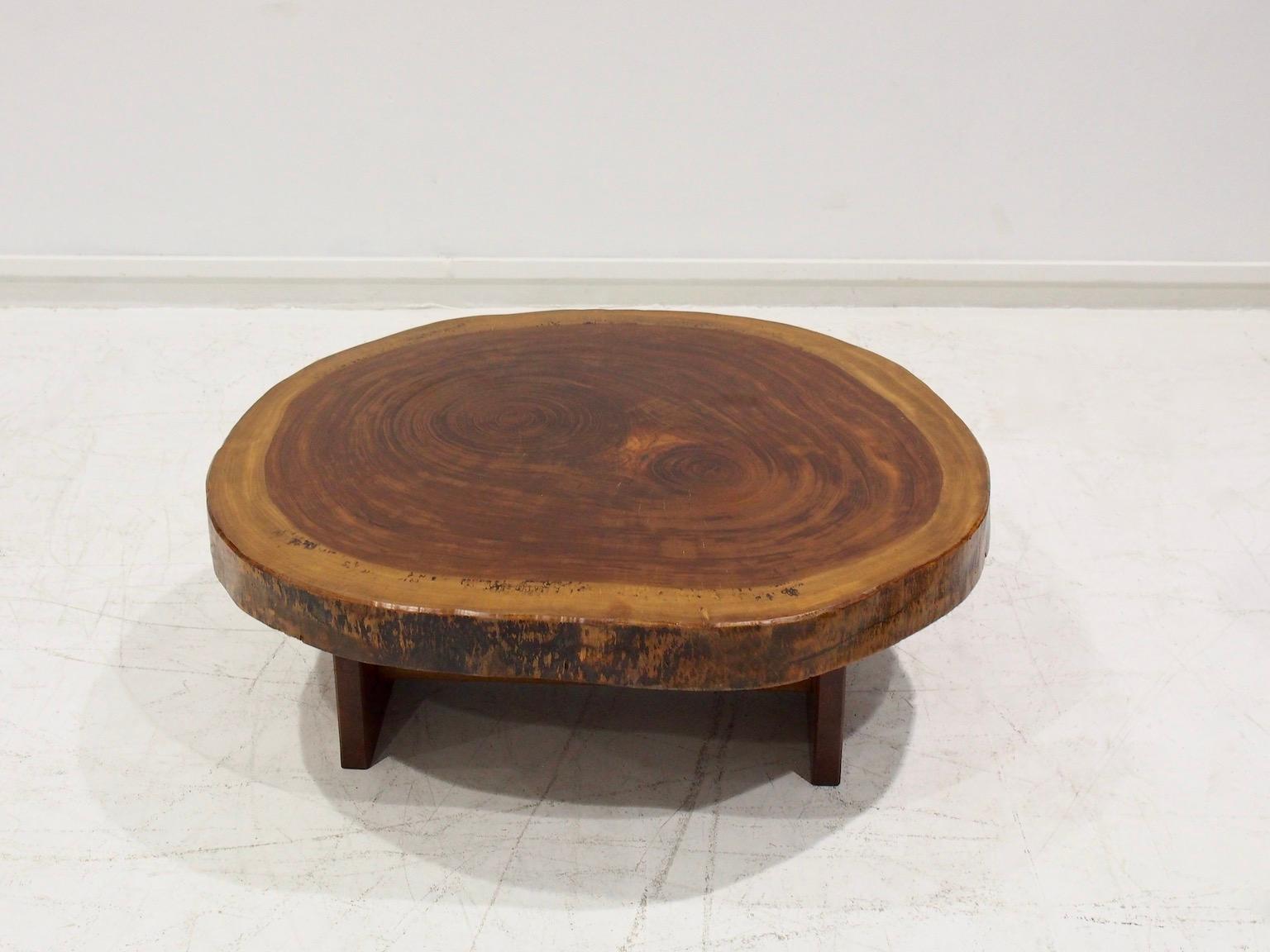 Brutalist Midcentury Brazilian Tree Trunk Slab Coffee Table For Sale