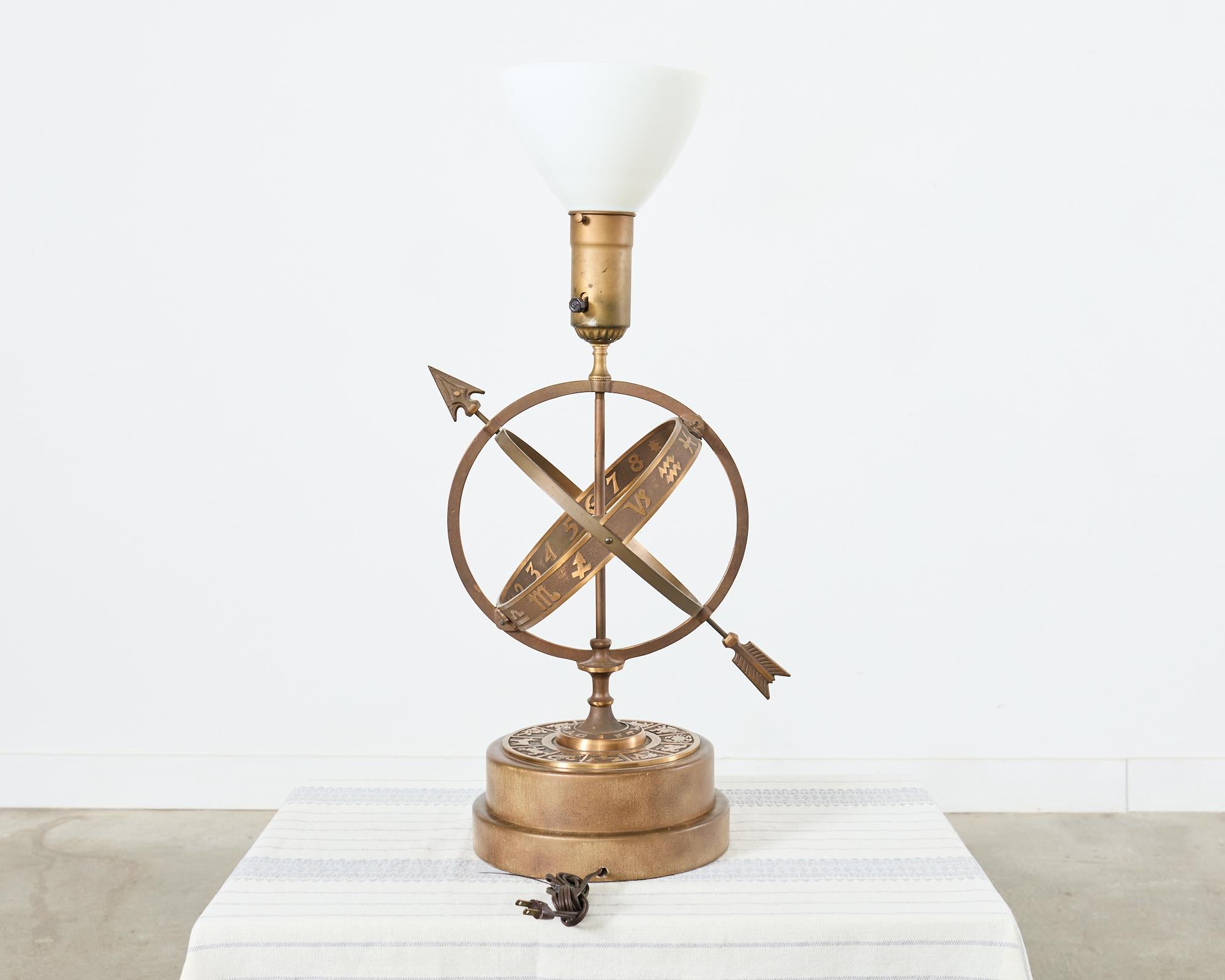 Mid-Century Modern Lampe astrologique armillaire en bronze du milieu du siècle dernier par Frederick Cooper en vente