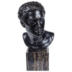 Busto de hombre en bronce de mediados de siglo