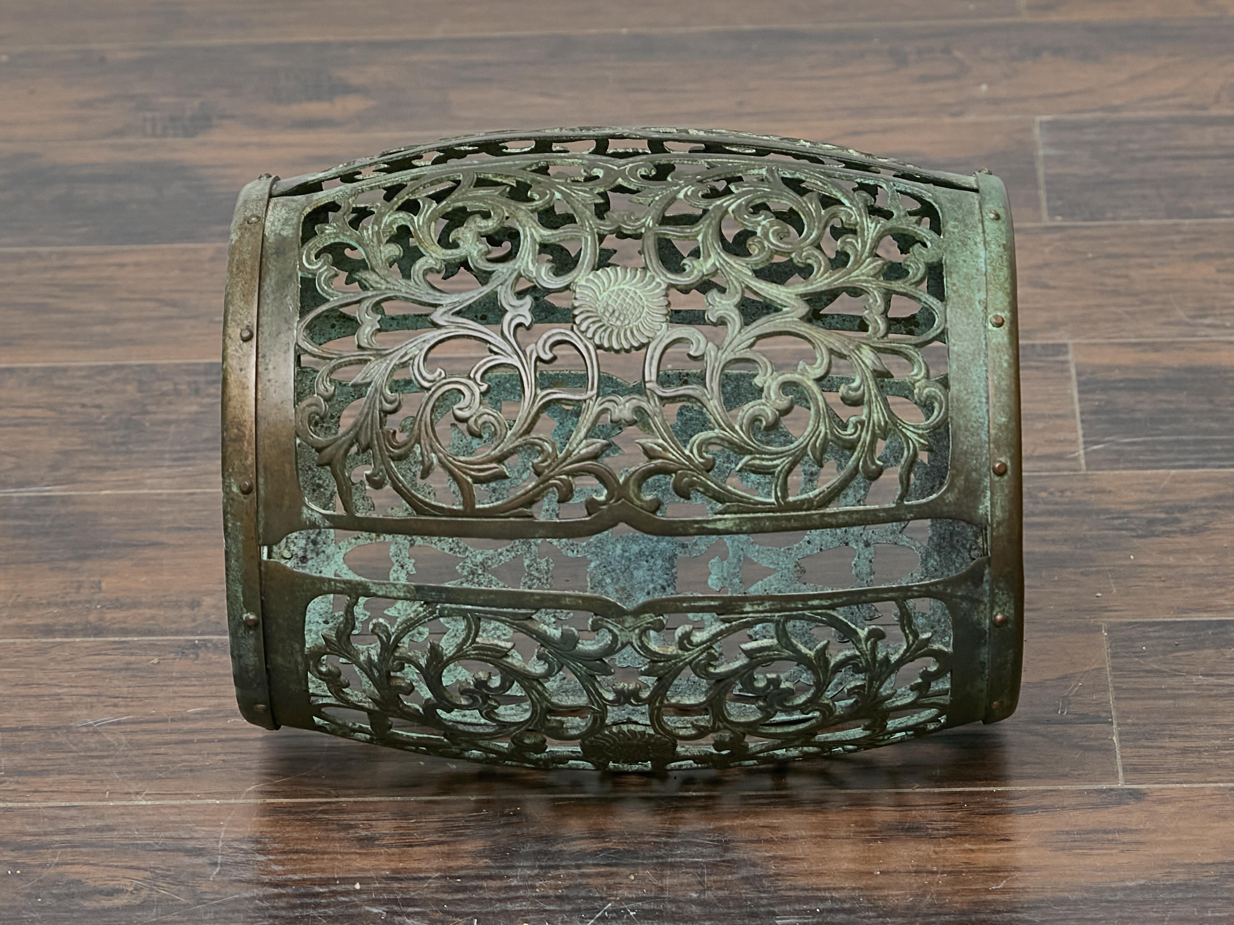 Bronze-Gartensitz aus der Jahrhundertmitte mit durchbrochenem Blattwerk-Design im Angebot 6