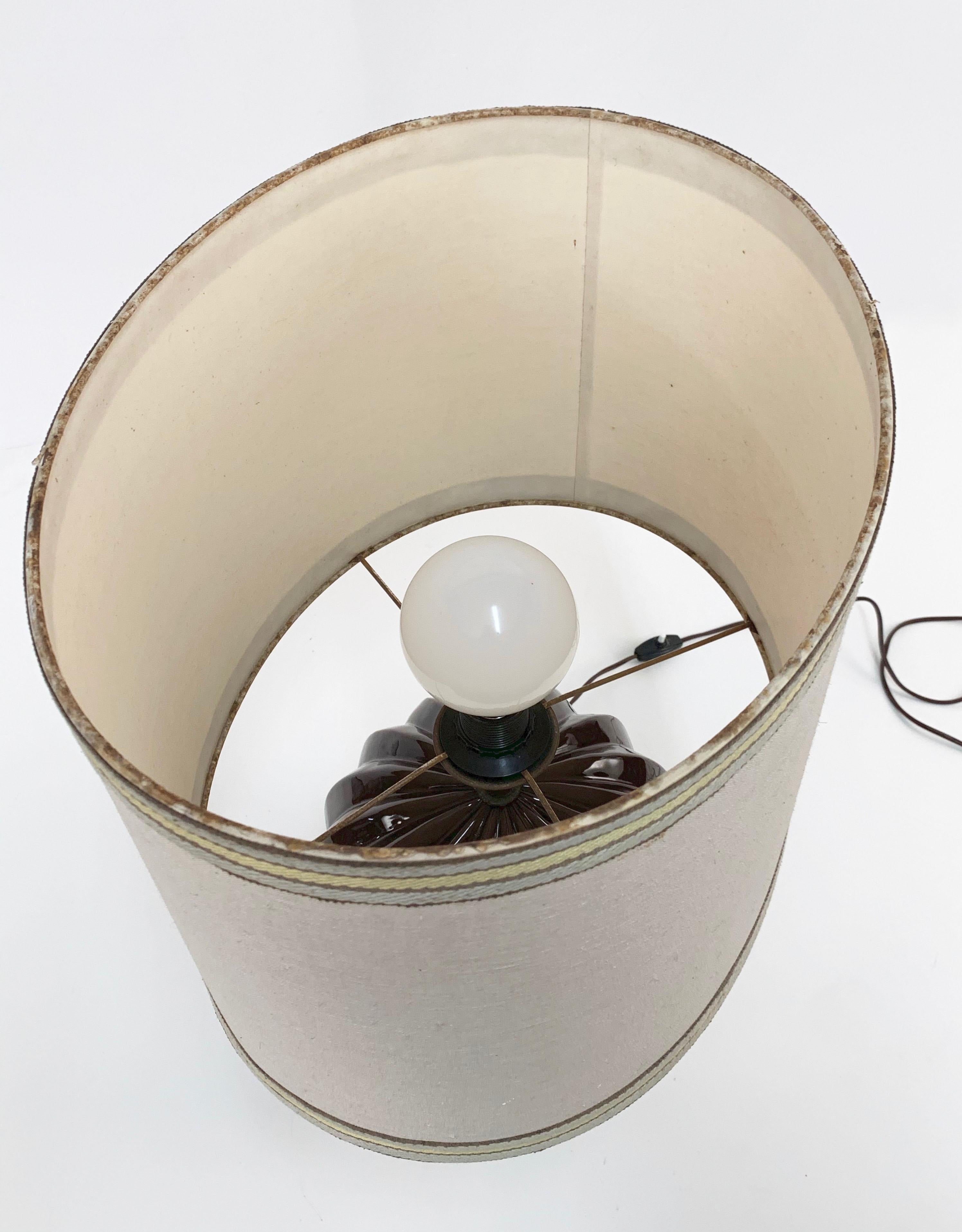 Lampada da tavolo italiana di metà secolo in ceramica marrone smaltata stile Tommaso Barbi, anni '70 in vendita 7