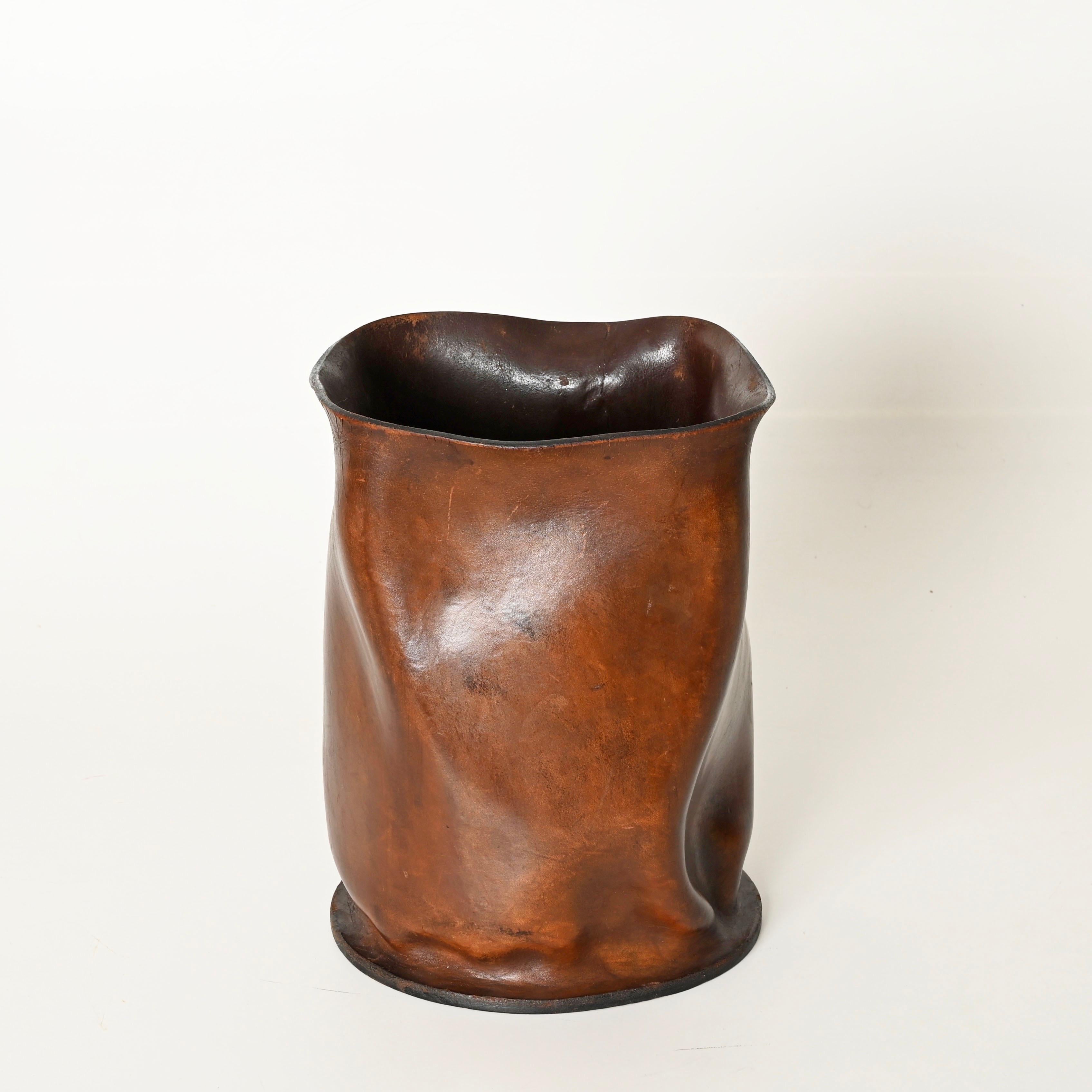 Midcentury Brown Italian Leather Decorative Wastepaper Basket, Nova Tecno, 1950s For Sale 7
