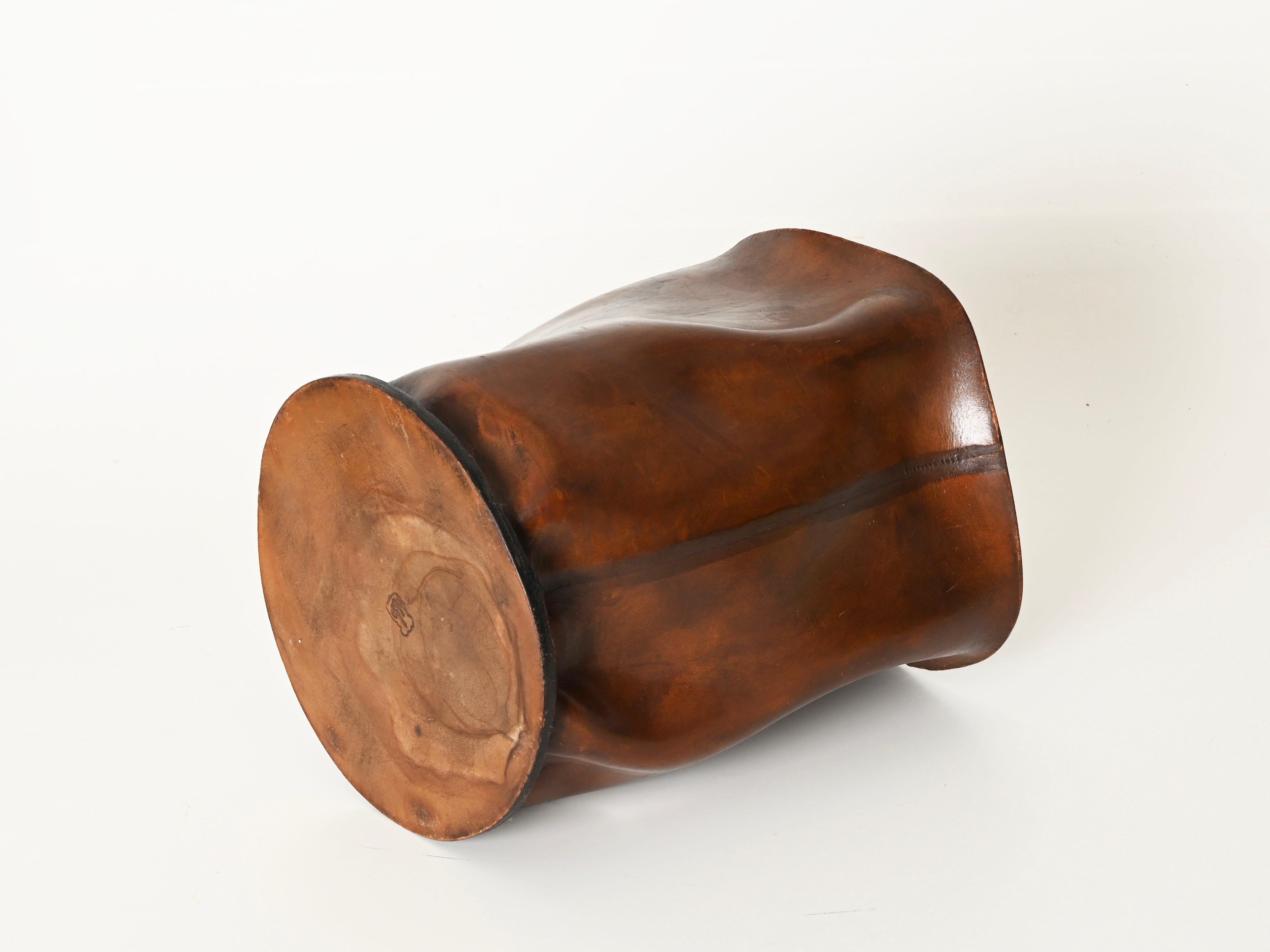 Midcentury Brown Italian Leather Decorative Wastepaper Basket, Nova Tecno, 1950s For Sale 8