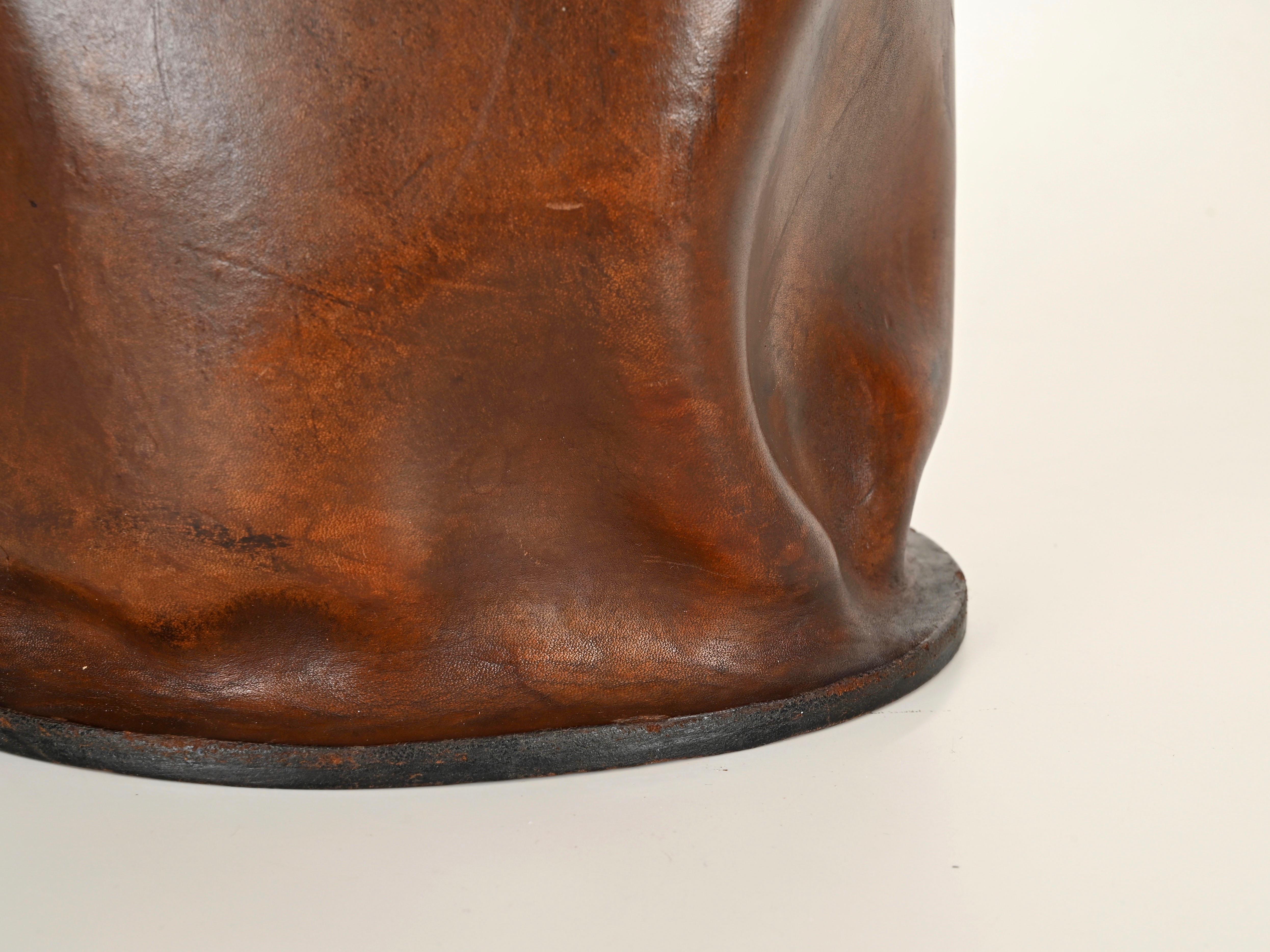 Midcentury Brown Italian Leather Decorative Wastepaper Basket, Nova Tecno, 1950s For Sale 1