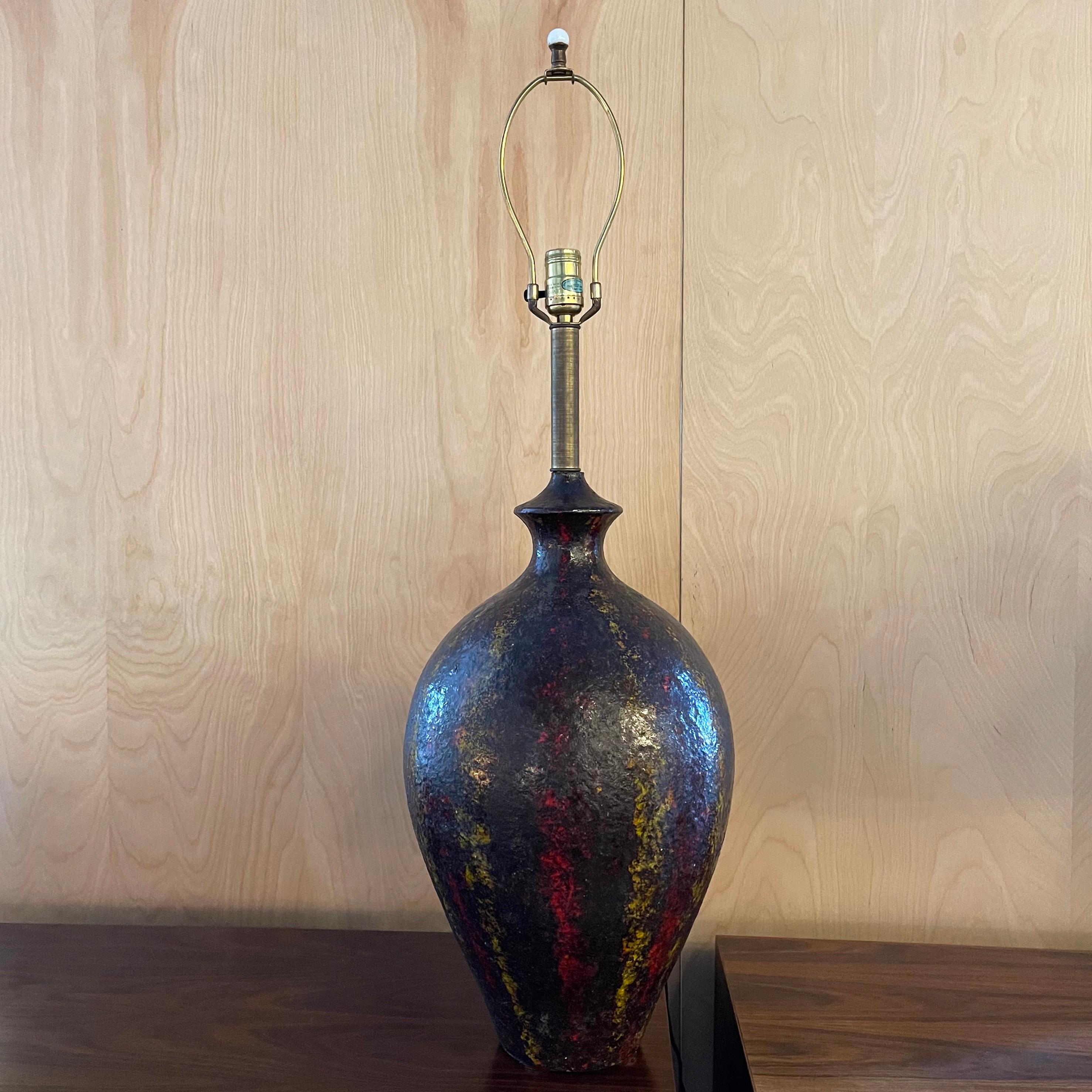 Midcentury Brutalist Art Pottery Table Lamp In Good Condition In Brooklyn, NY