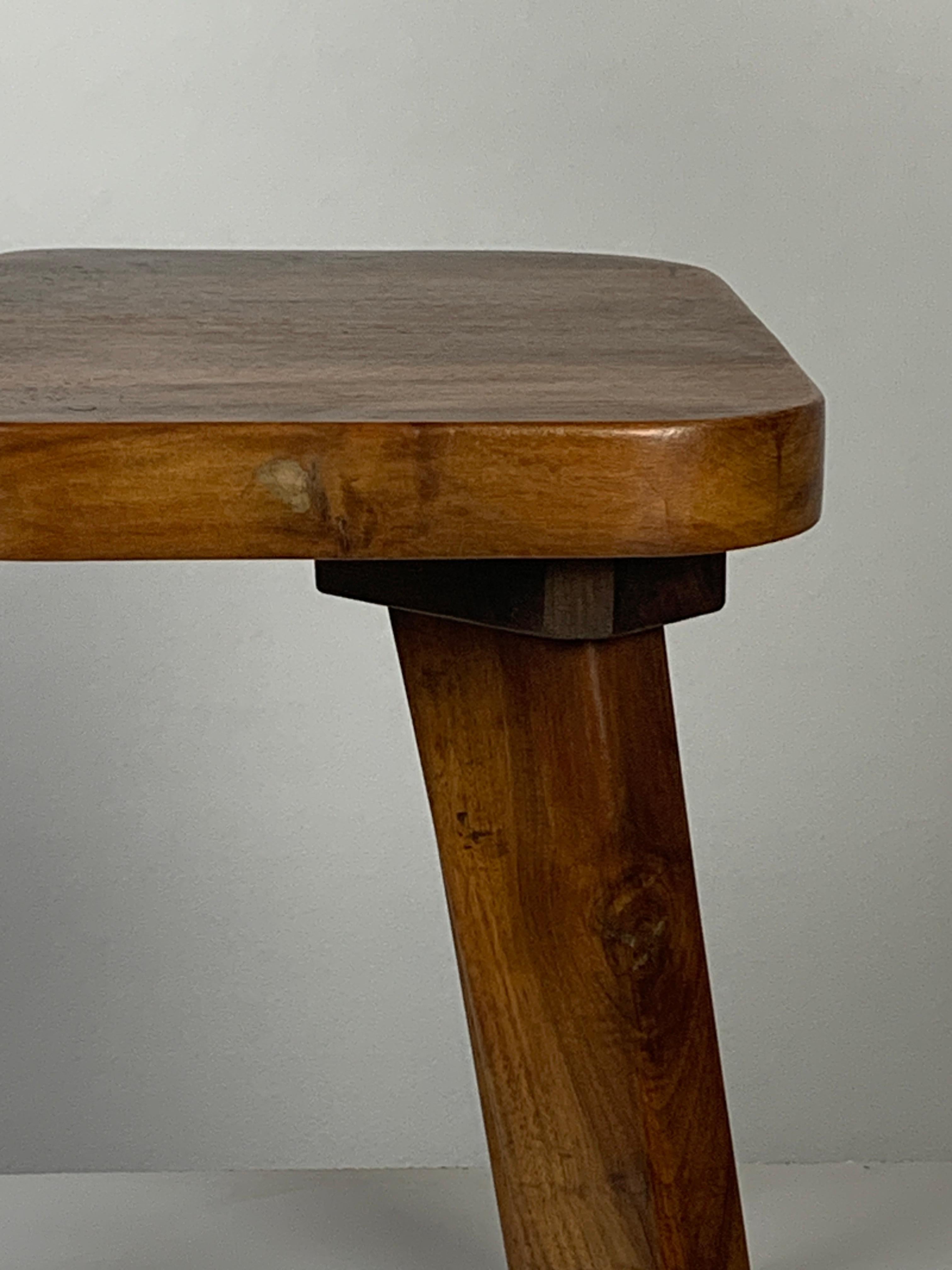 Milieu du XXe siècle Fauteuil d'appoint tripode de combat ou de conversation brutaliste du milieu du siècle dernier, néerlandais 1950