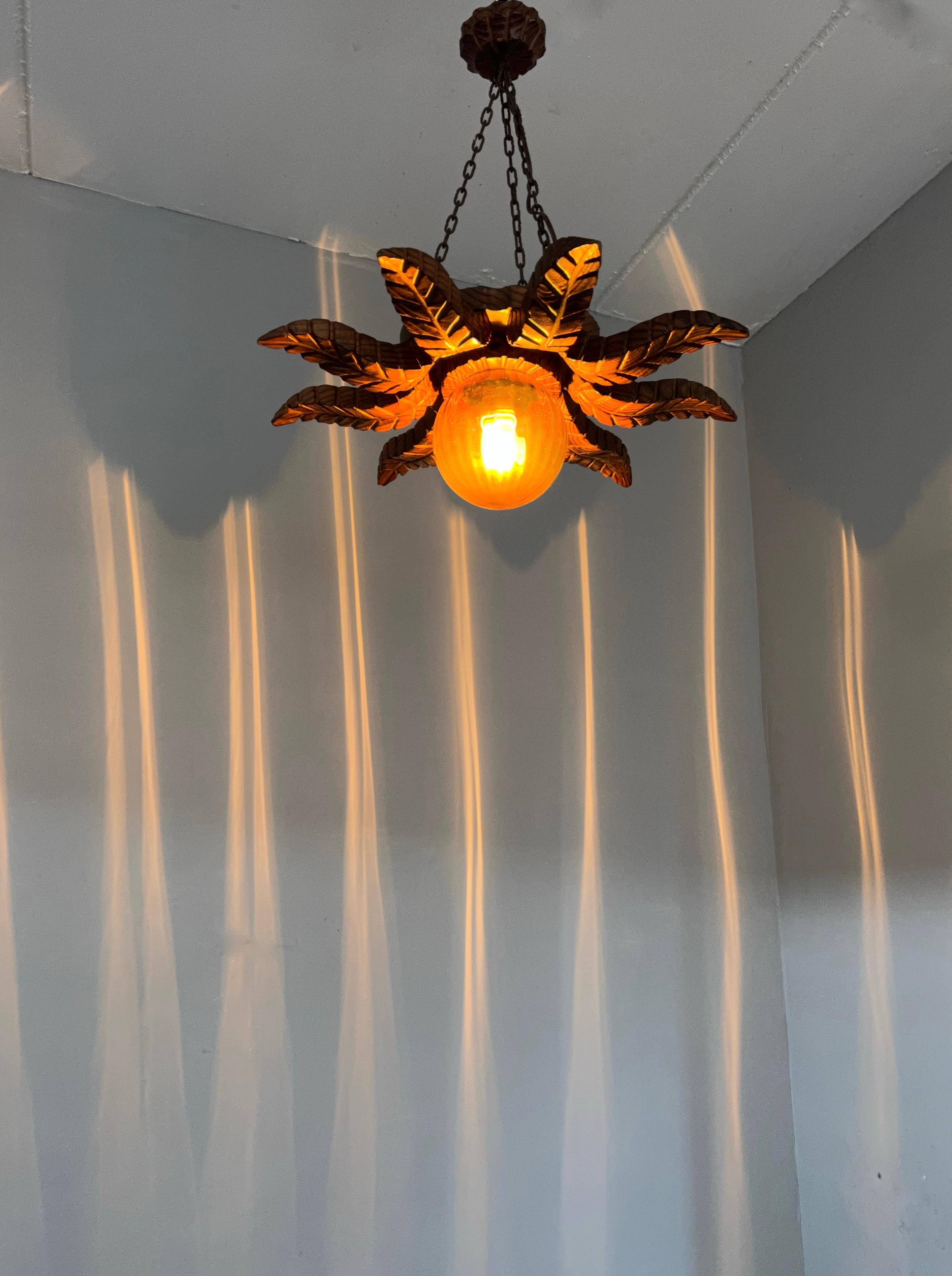Mid-Century Brutalist Sunburst Wooden Pendant Light / Flush Mount W. Amber Shade In Excellent Condition In Lisse, NL