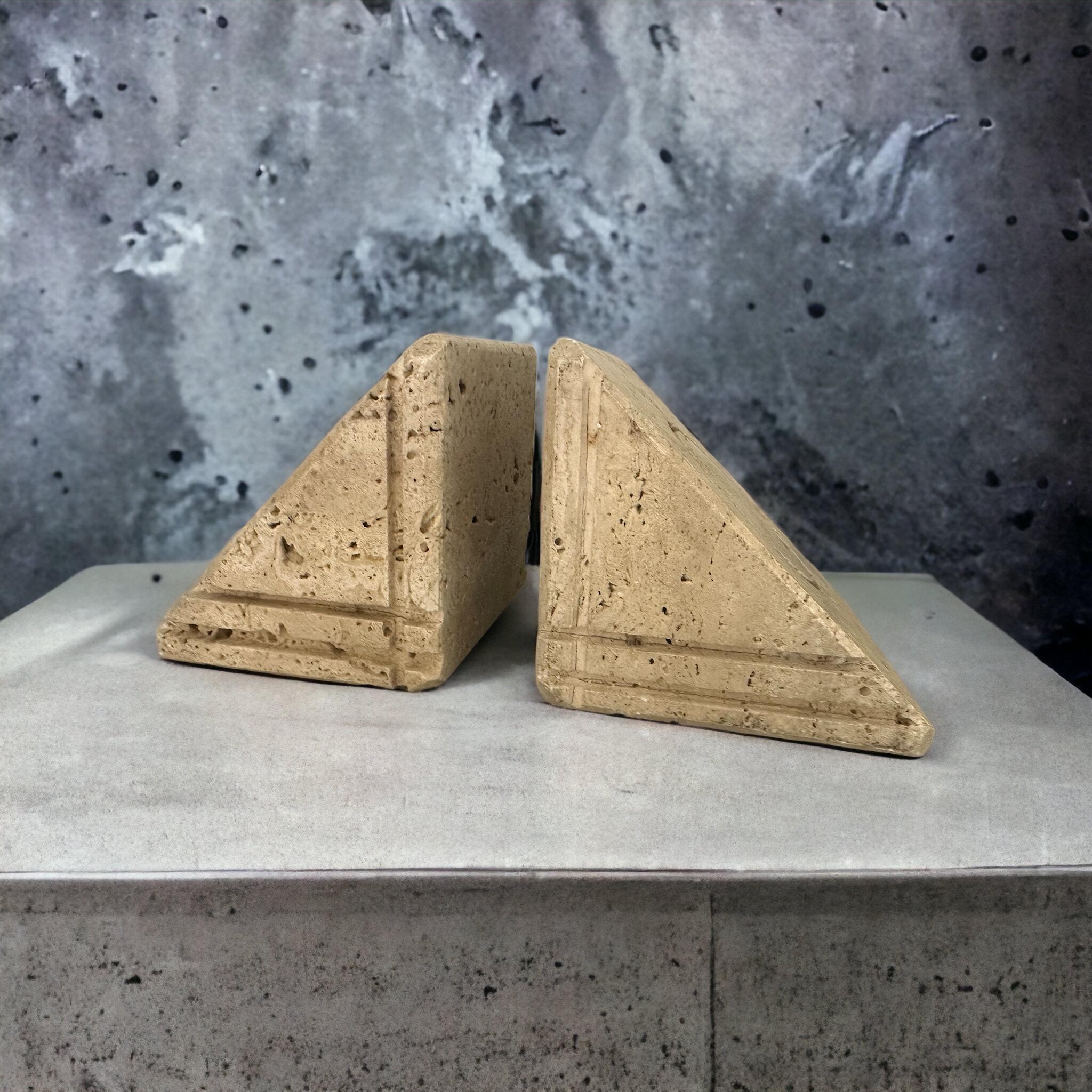Midcentury Brutalist Travertine Marble Italian Bookends Fratelli Manelli, 1970s In Good Condition For Sale In Nuernberg, DE