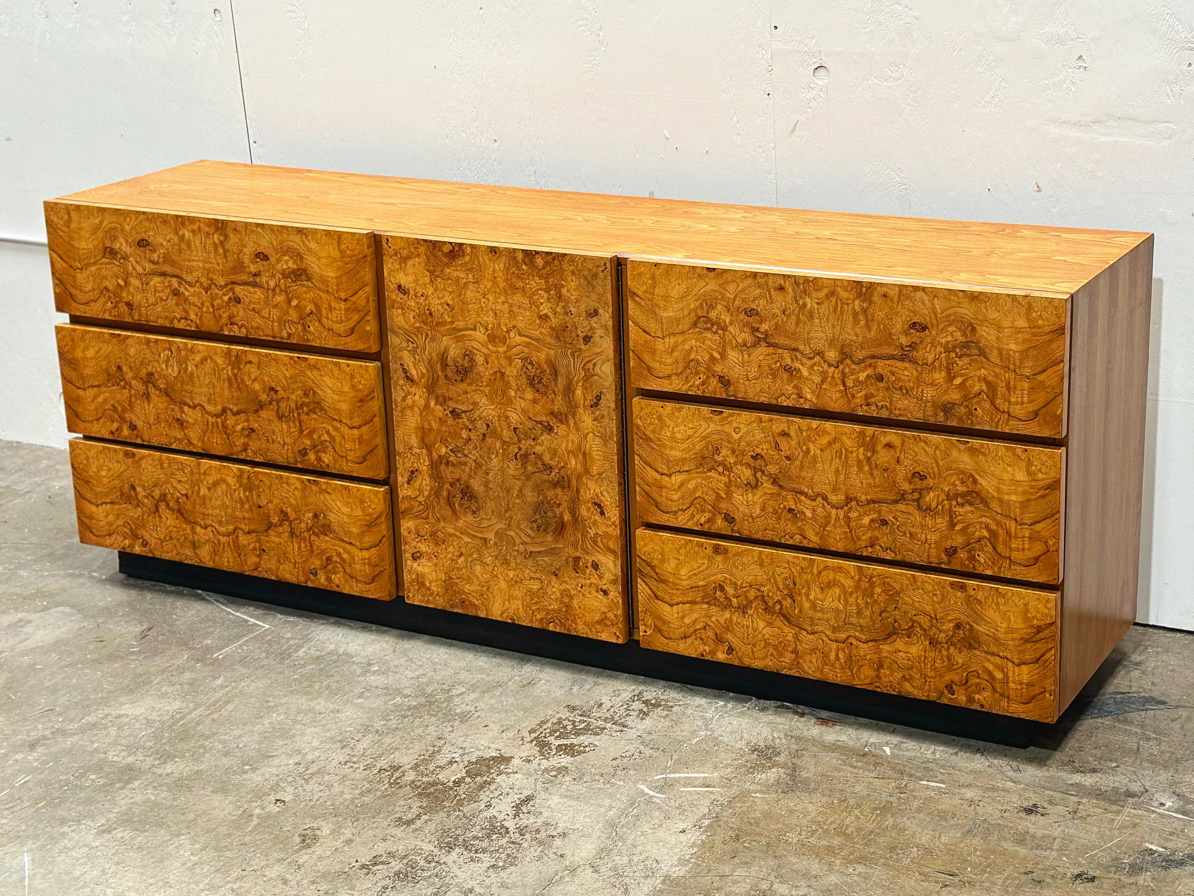 Midcentury Burl Wood Alpha Dresser Credenza - Roland Carter for Lane - 1970s In Good Condition In Decatur, GA