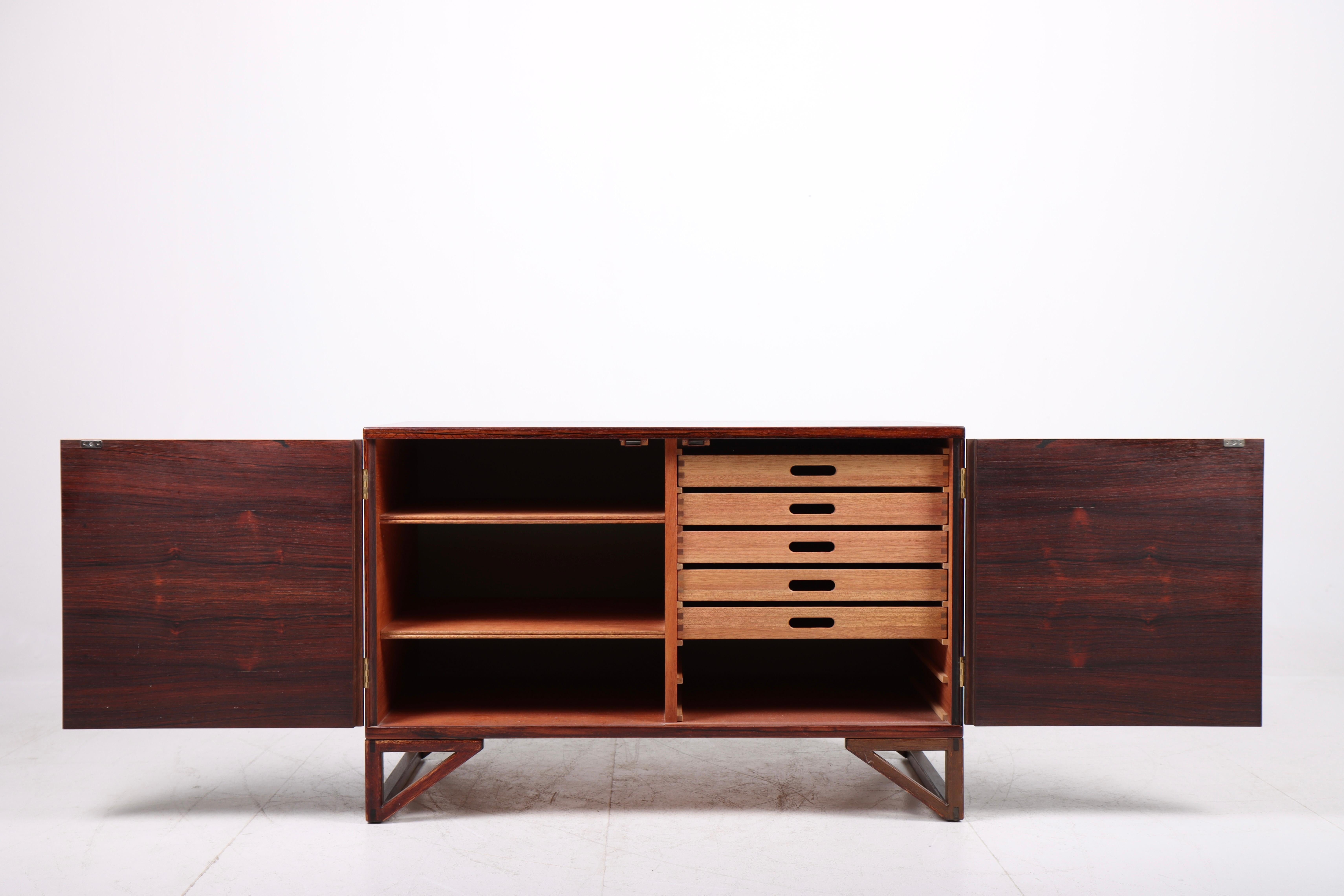 Midcentury Cabinet in Rosewood by Svend Langkilde, 1960s In Good Condition For Sale In Lejre, DK