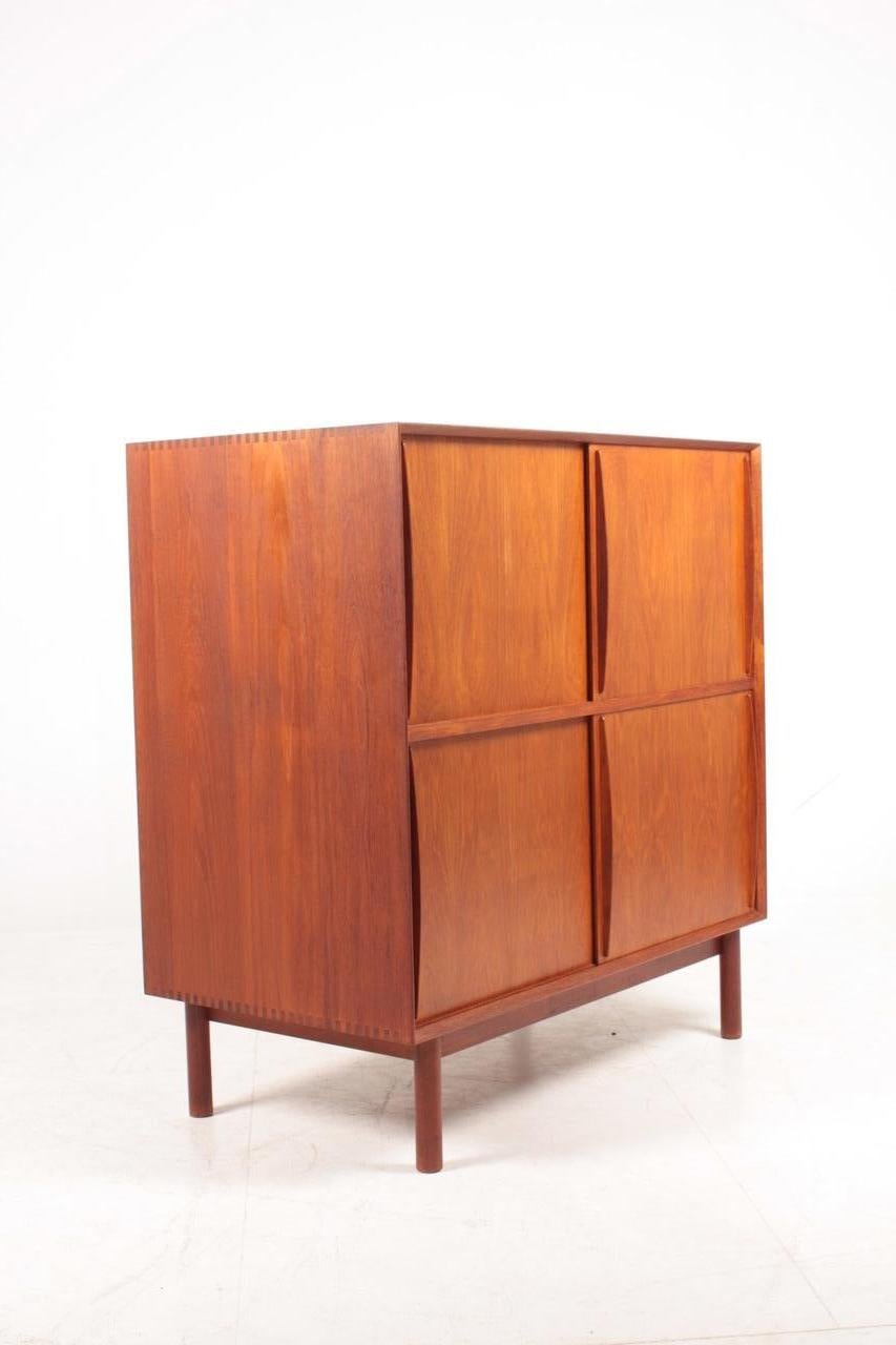 Midcentury Cabinet in Solid Teak Designed by Hvidt & Mølgaard, 1950s 3