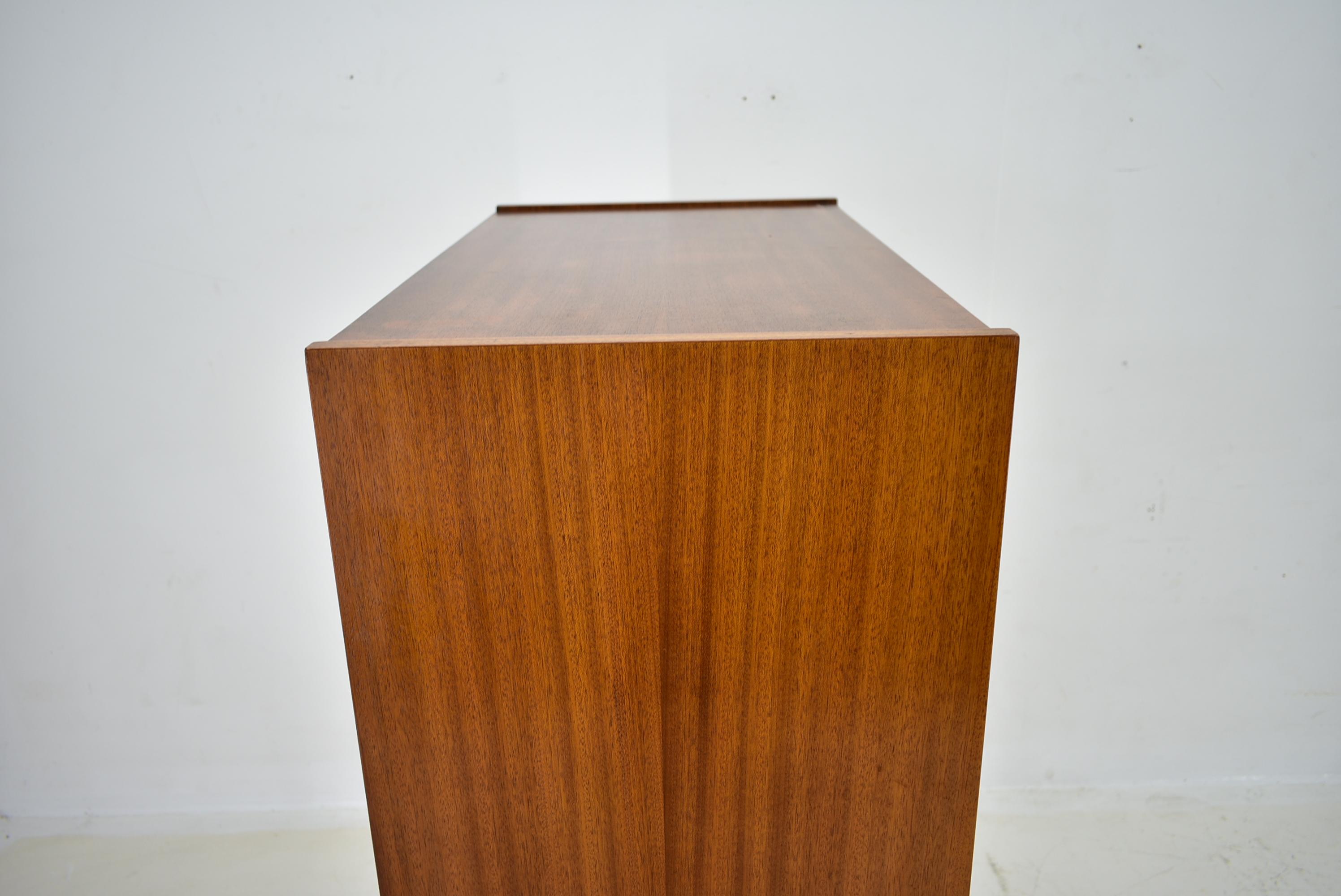 Midcentury Schrank oder Highboard von František Mezulánik für UP Závody, 1960er Jahre im Angebot 7