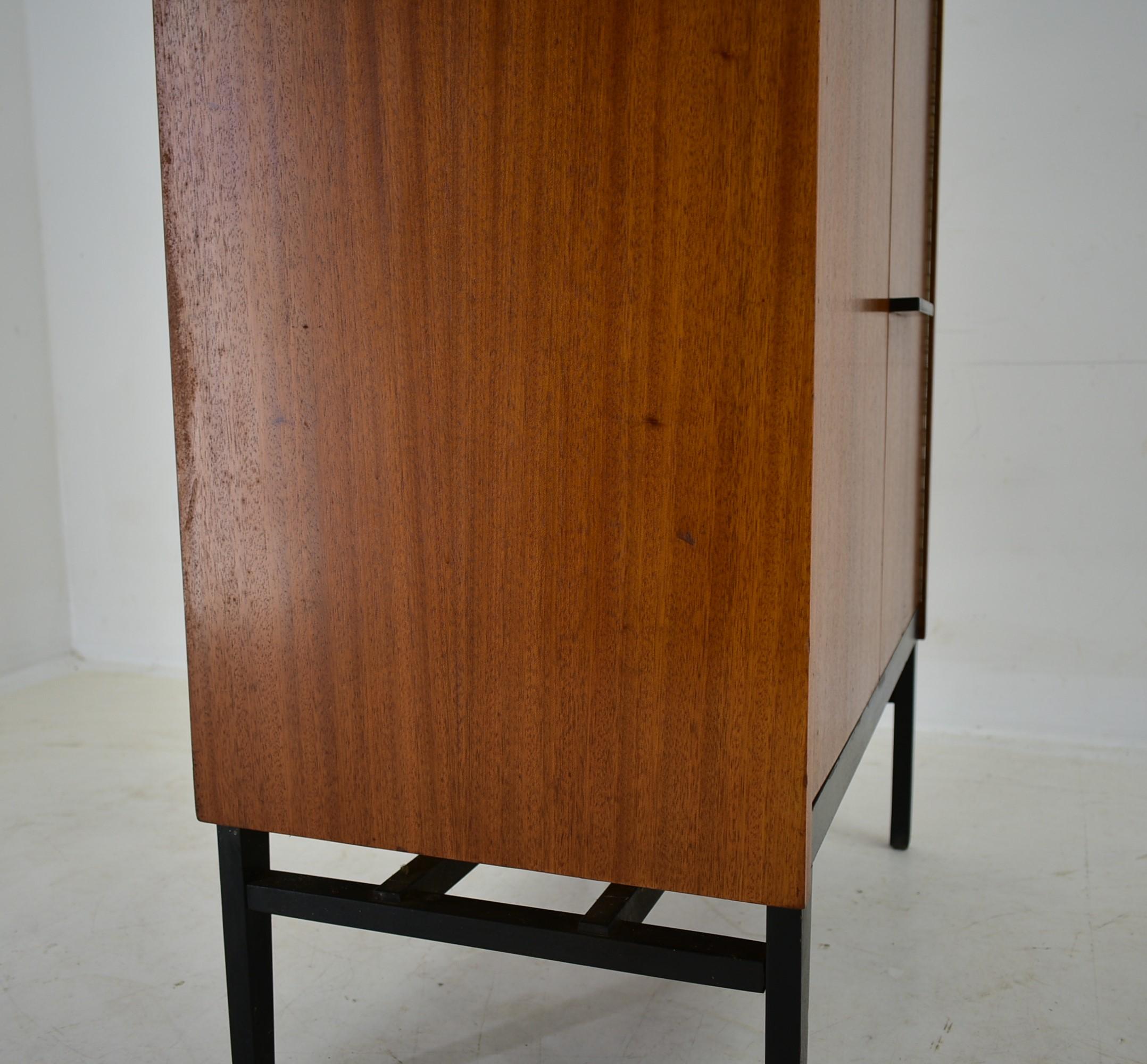 Midcentury Schrank oder Highboard von František Mezulánik für UP Závody, 1960er Jahre im Angebot 8