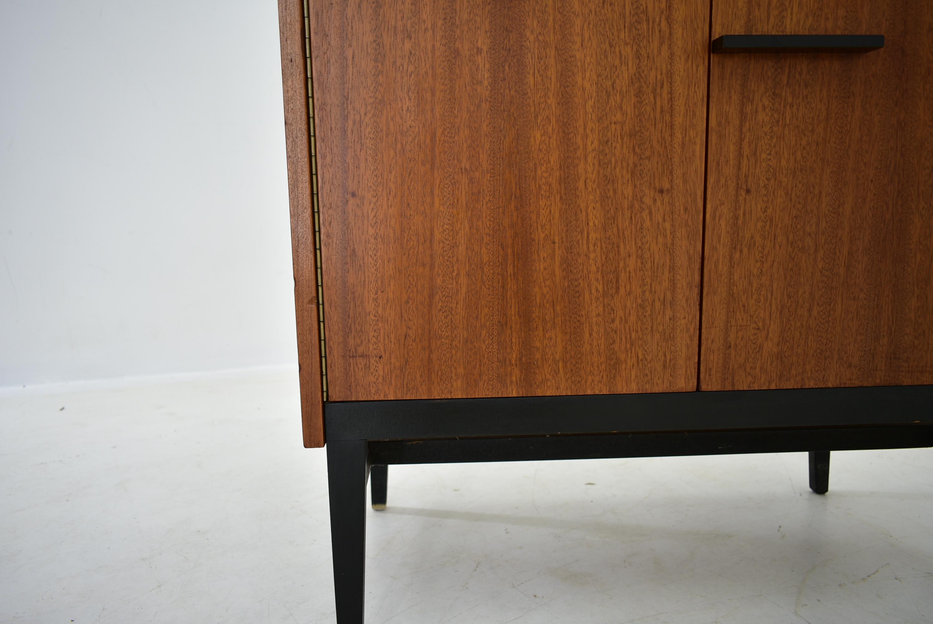 Midcentury Schrank oder Highboard von František Mezulánik für UP Závody, 1960er Jahre (Tschechisch) im Angebot