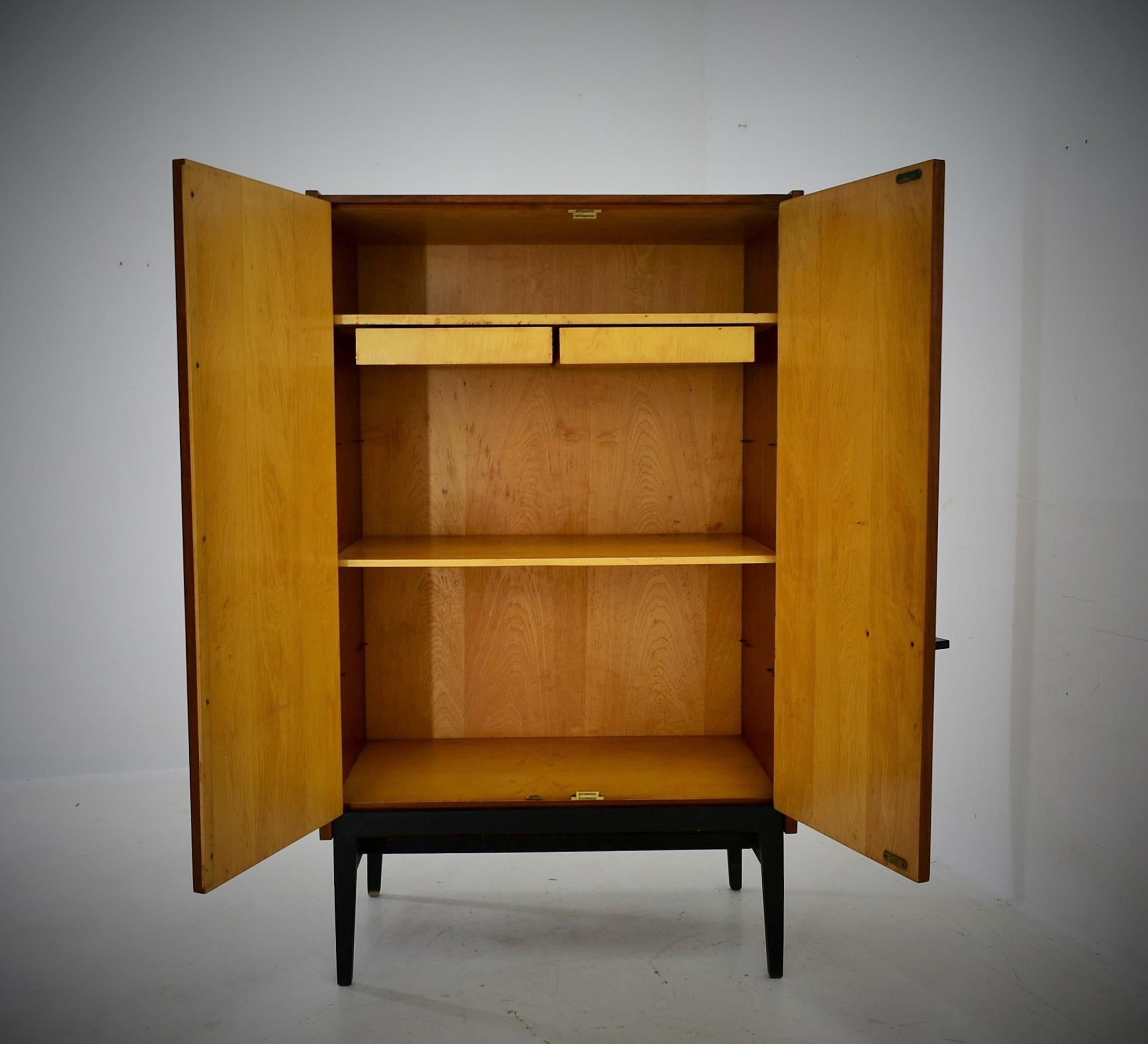 Midcentury Schrank oder Highboard von František Mezulánik für UP Závody, 1960er Jahre im Angebot 2
