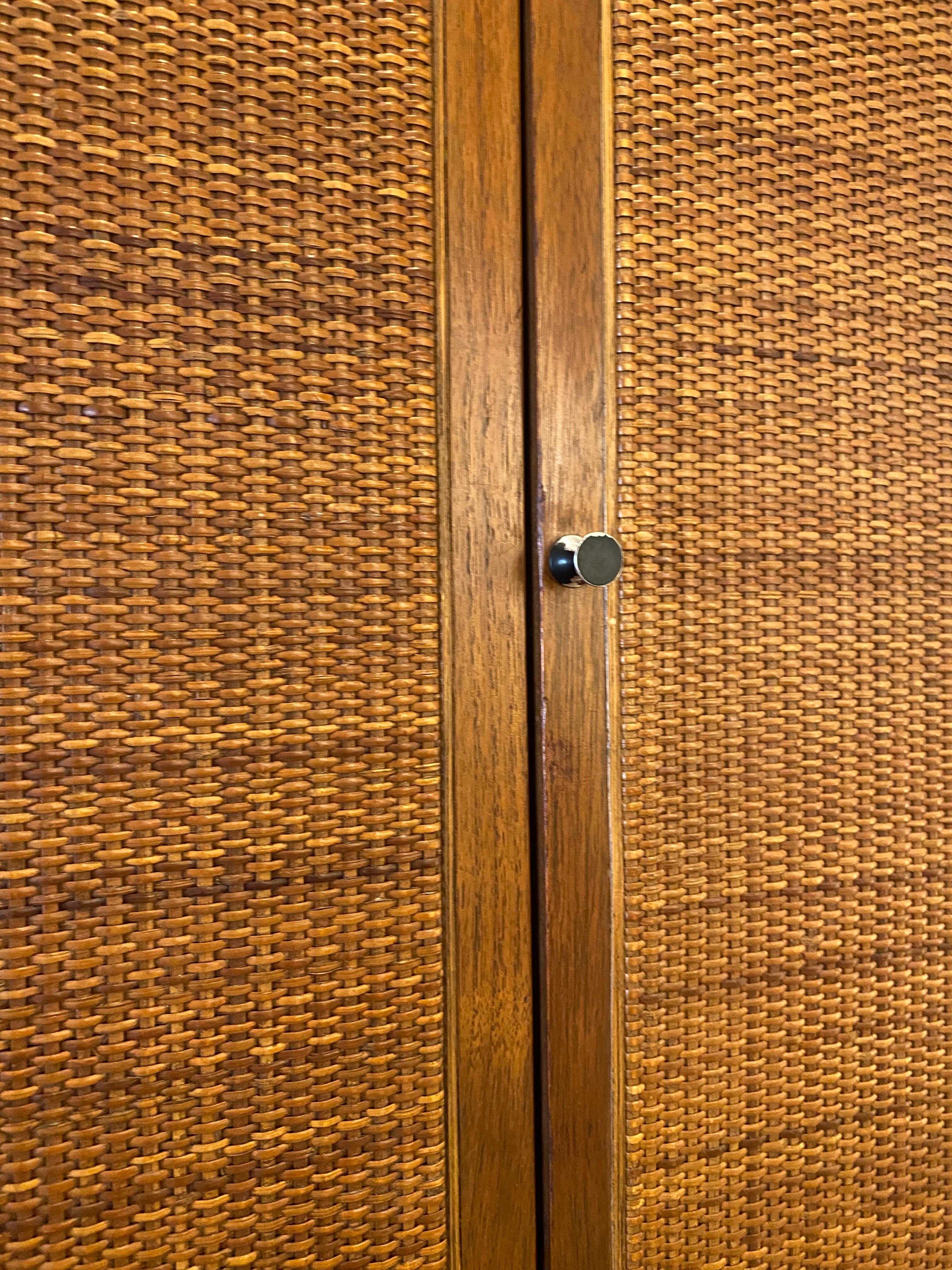 Large Midcentury Cabinet by Jack Cartwright for Founders Furniture, circa 1960 In Good Condition For Sale In Pasadena, CA