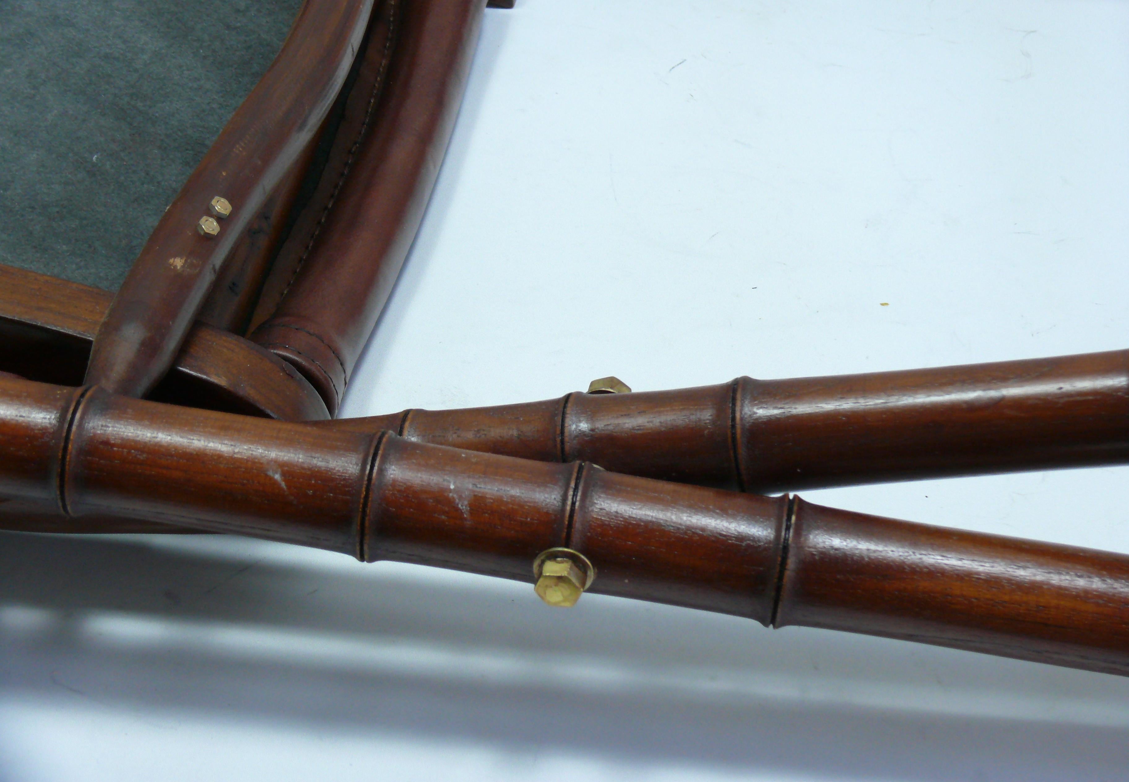 Silla de campaña de mediados de siglo - teca, cuero, latón - estilo colonial en venta 3